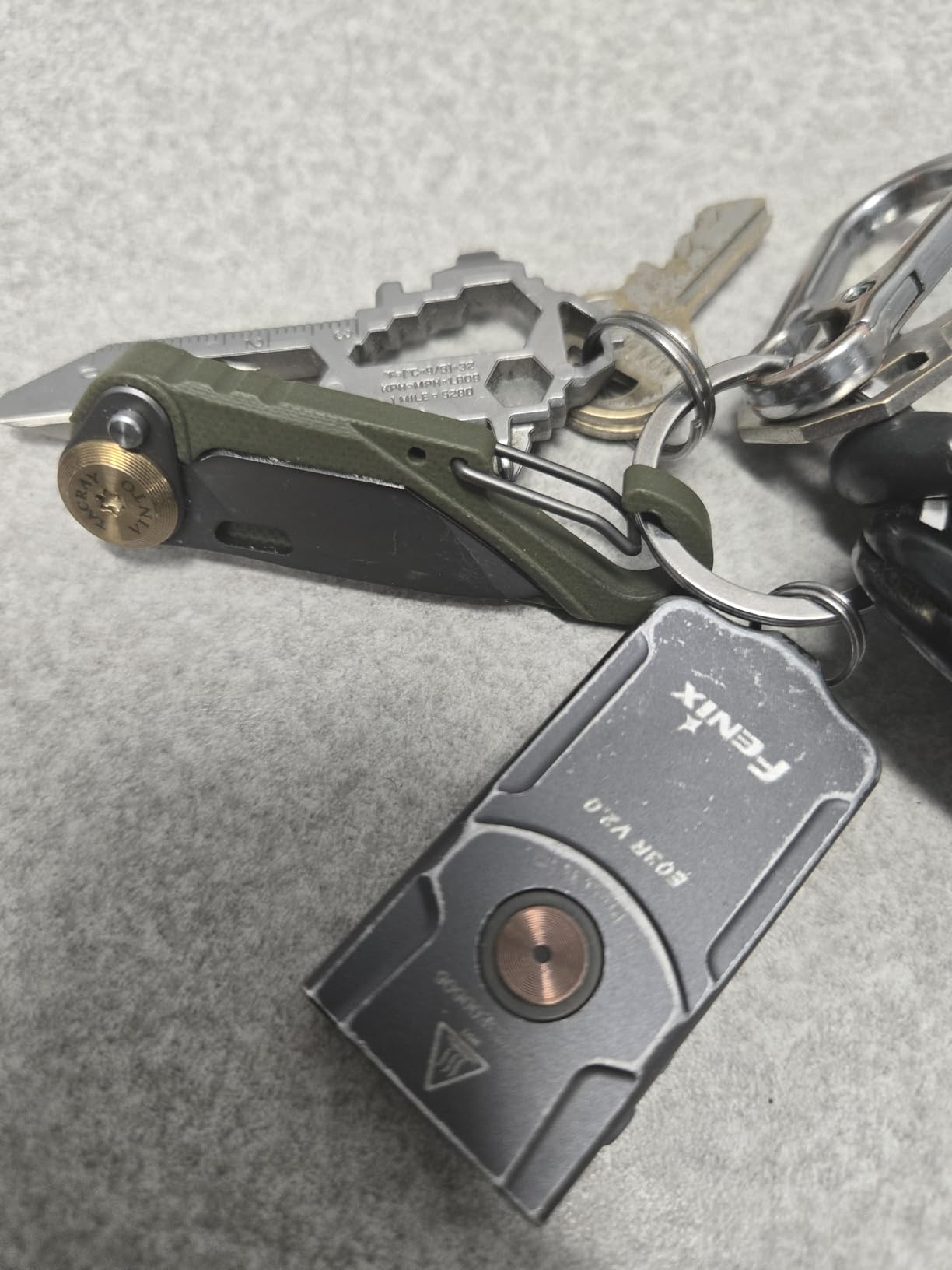 TACRAY Vinto 5-in-1 Titanium Small Pocket Knife - Ultra-Light Mini EDC Multitool Utility Knife with Folding Blade, Seatbelt Cutter, Bottle Opener & Screwdriver, Compact Everyday Carry customer photo 1