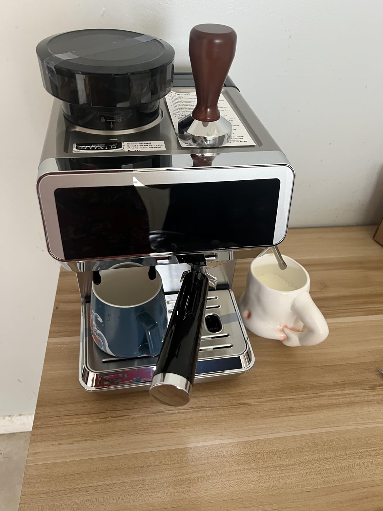 AMZCHEF Espresso Machine With Grinder, 190F-201F Temp Control Coffee machine with 44 Grind Setting, Milk Frother, Touch Screen, Cold Brew, Silver customer photo 1