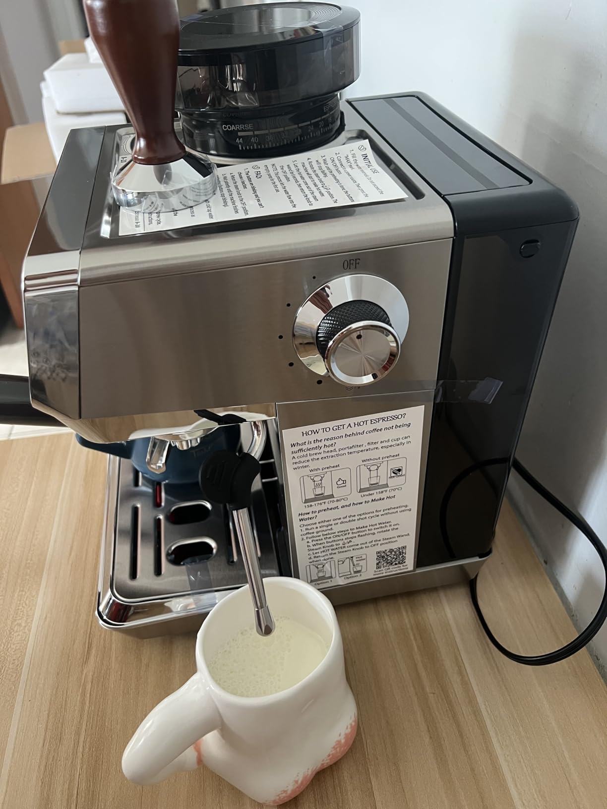 AMZCHEF Espresso Machine With Grinder, 190F-201F Temp Control Coffee machine with 44 Grind Setting, Milk Frother, Touch Screen, Cold Brew, Silver customer photo 2