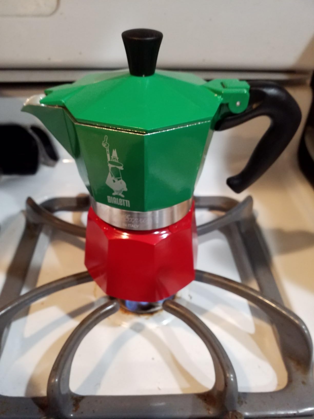Bialetti Moka Express Iconic Italian Stovetop Espresso Maker, 6 Cups, Natural Silver customer photo 1