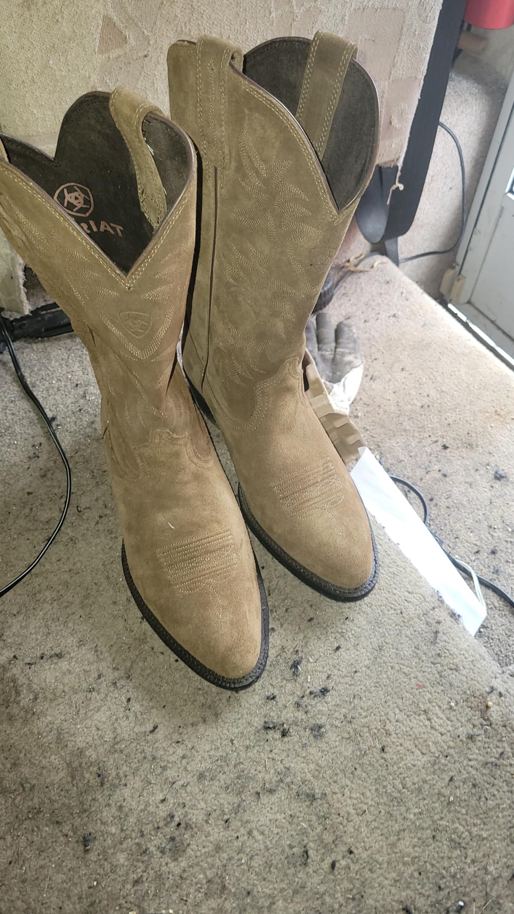 Ariat Men's Heritage R Toe Western Boot customer photo 1