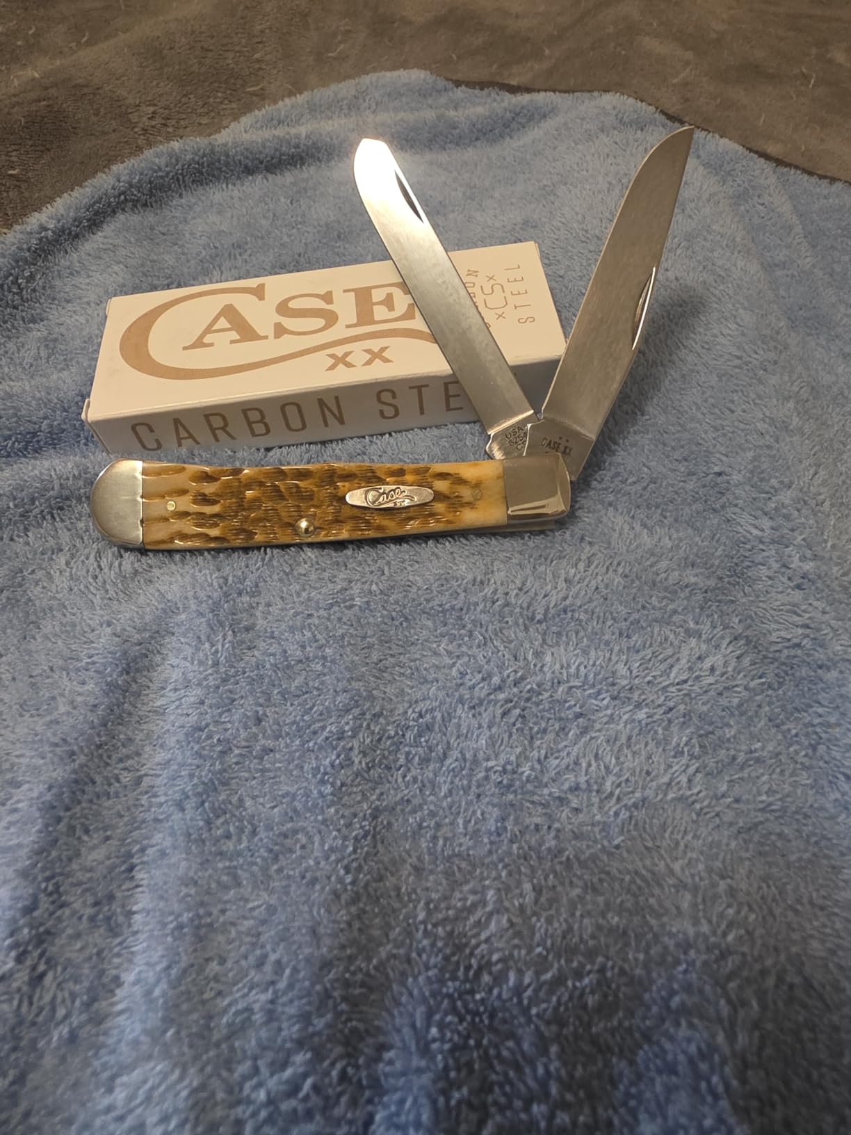 Case XX WR Pocket Knife Trapper With Genuine Bone Handle, Carbon Steel Blade(s), Length Closed: 4 1/8 Inches (Amber Bone) customer photo 1