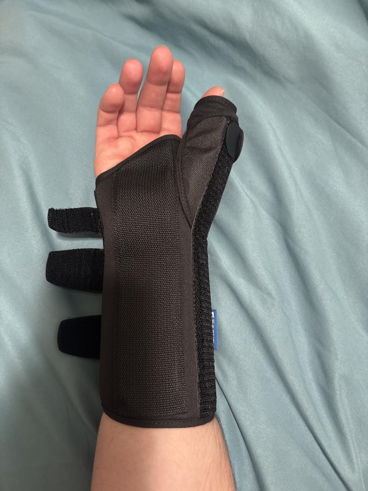 Ossur Form Fit Thumb Spica Arthritis Gamekeeper's Thumb Tendonitis Support - Contoured Breathable Material (Right, Medium) customer photo 2