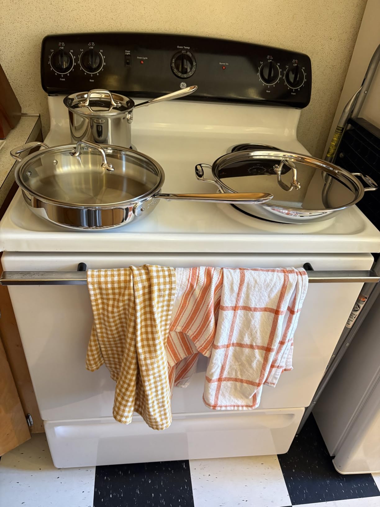 All-Clad D3 Stainless Steel 10 Piece Cookware Set - Made in USA - Professional Grade, Oven Safe & Induction Compatible customer photo 2