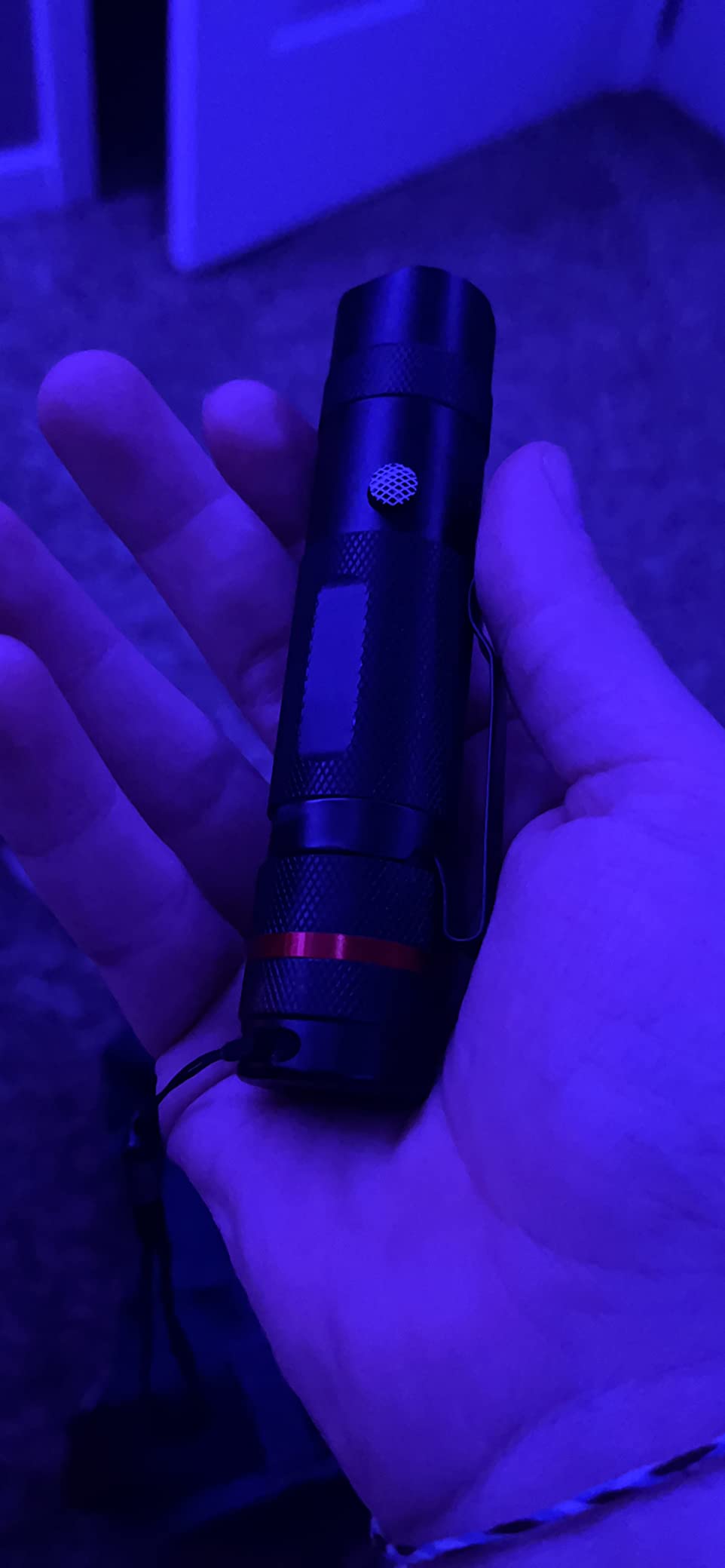 Coast PX20 Dual Color 315 Lumen LED Flashlight, Black customer photo 1
