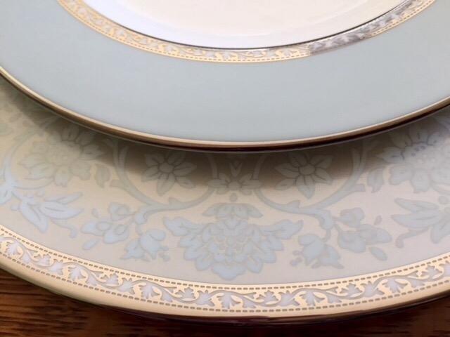 Westmore Bone China 5-Piece Dinnerware Set for 1 customer photo 1