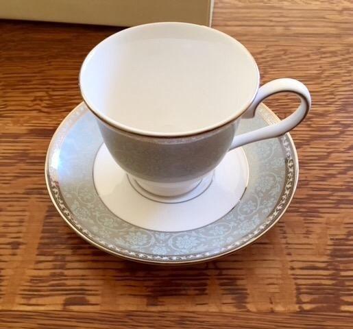 Westmore Bone China 5-Piece Dinnerware Set for 1 customer photo 2