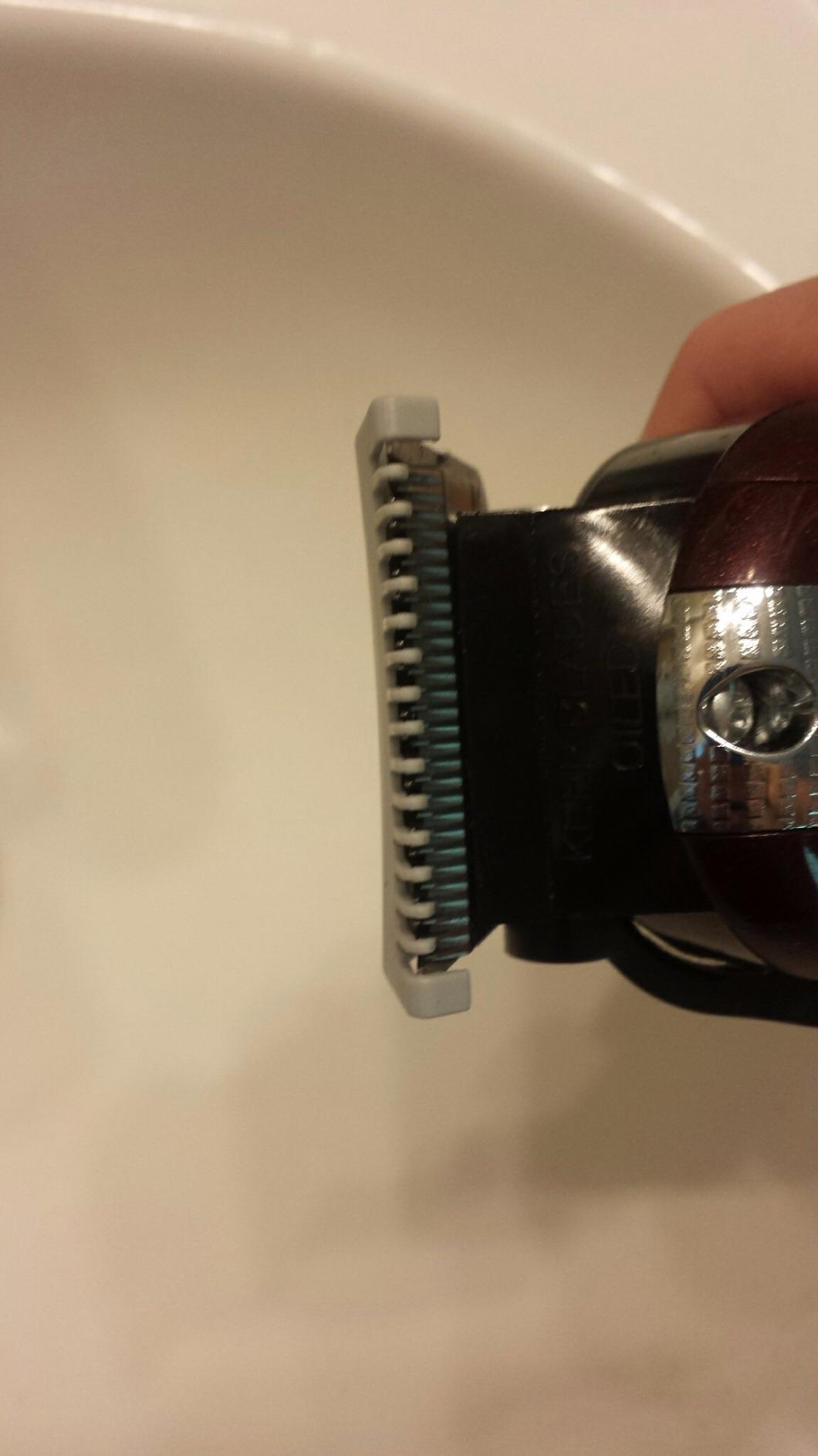 Wahl Professional 5 Star Legend Corded Fading Clipper, Model 8147, Deep Tooth 2228 Wedge Blade & Extended Lever Widen the Blend Range for Soft Line Fades, 8 Guides, 8 Ft Cord, 16 Oz customer photo 1