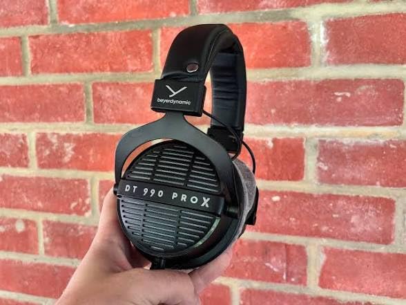beyerdynamic DT 990 PRO Studio Headphones (250 Ohm, Black) | Open Back, Over Ear, Wired Professional Mixing, Music Production, Editing, Audiophile, Black Velour Ear Pads customer photo 1