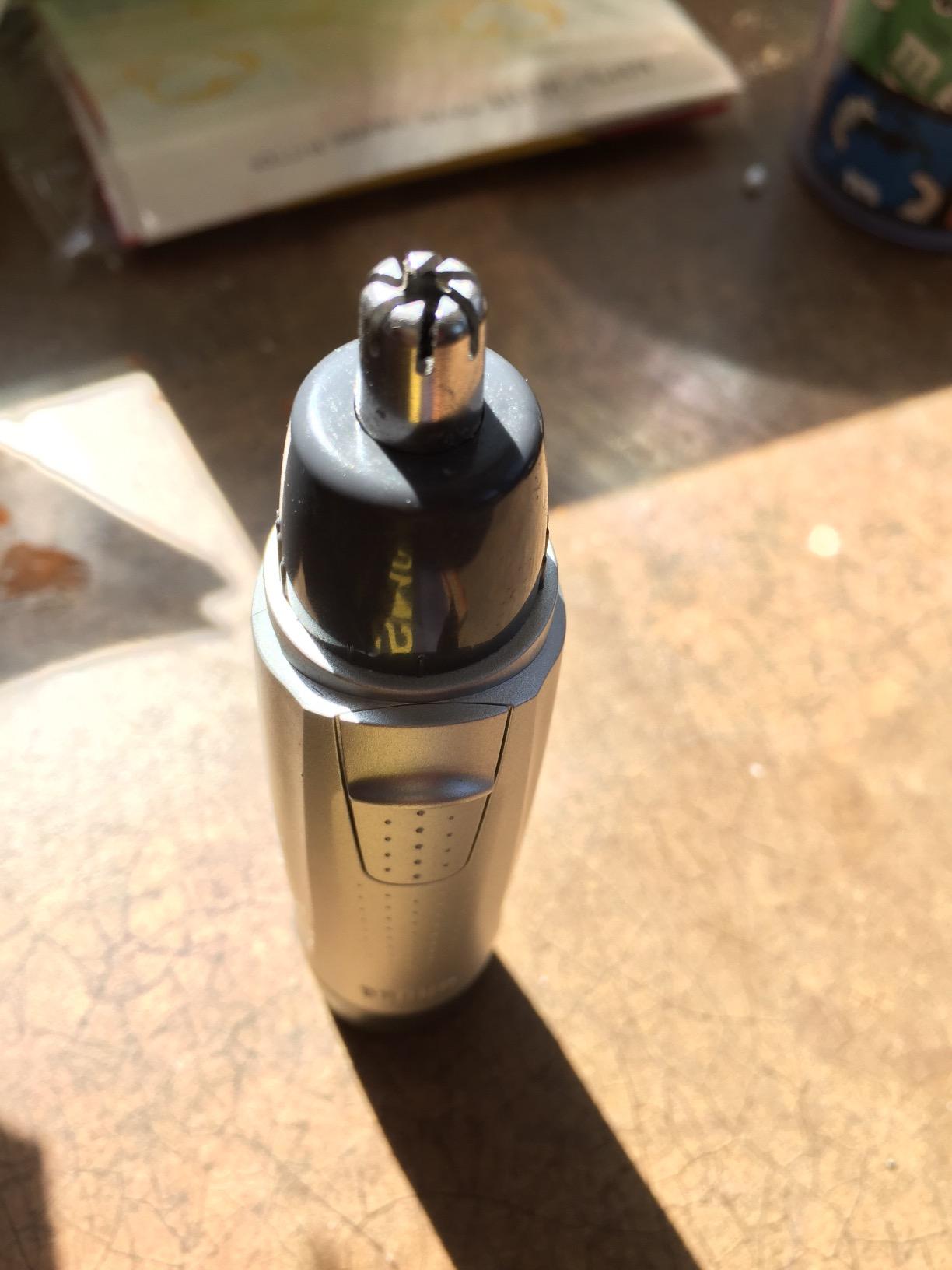 Braun Ear and Nose Hair Trimmer for Men and Women, Battery Operated Electric Groomer, Black/Silver, AA Battery Included customer photo 1