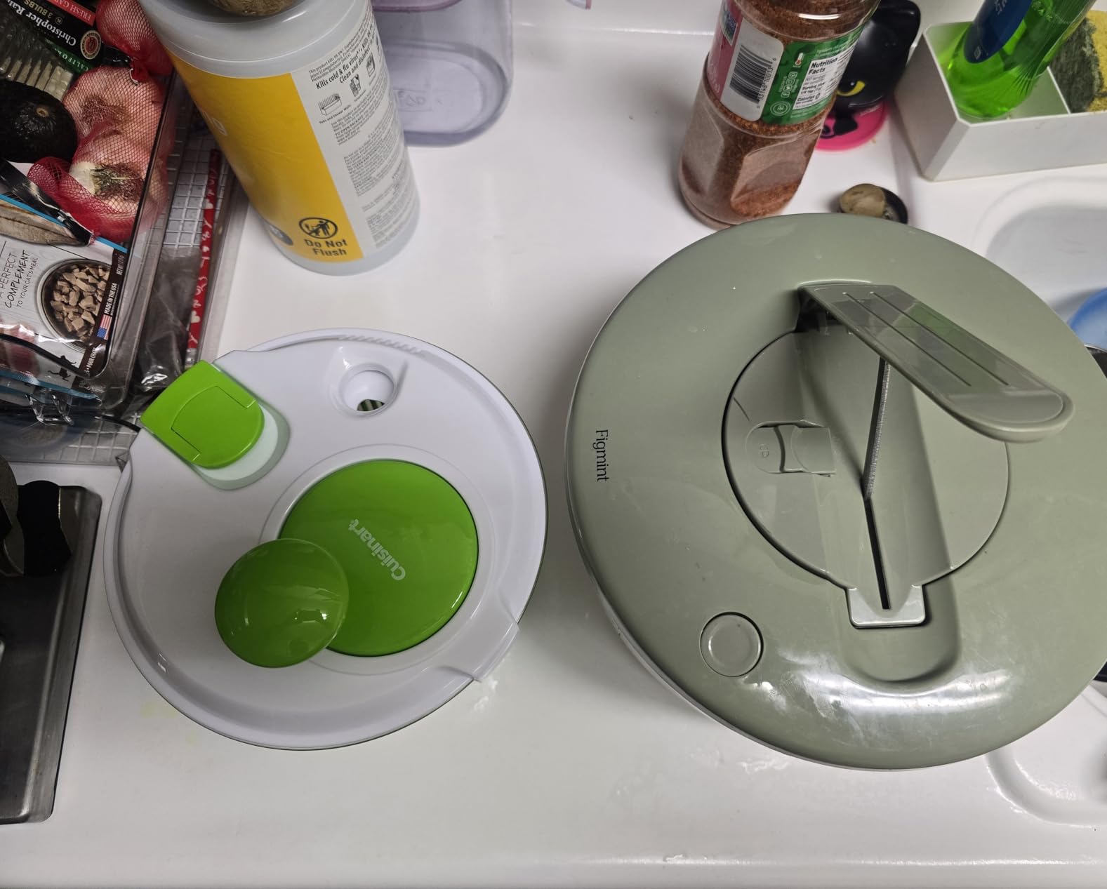Cuisinart Salad Spinner - Wash, Spin & Dry Salad Greens, Fruits & Vegetables, 3qt, CTG-00-SSAS customer photo 2