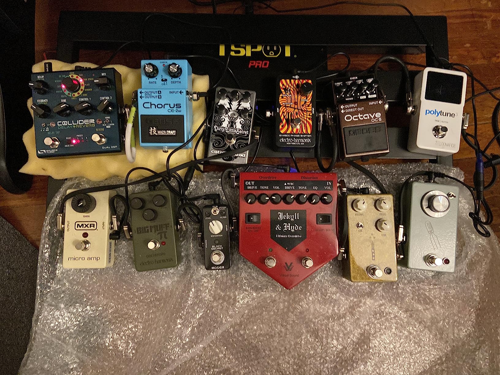 BOSS CE-2W Waza Craft Chorus | Premium Guitar Effect Pedal with Analog Circuitry | True Reproduction of the Legendary CE-2 & CE-1 Chorus Pedals | Made in Japan customer photo 1