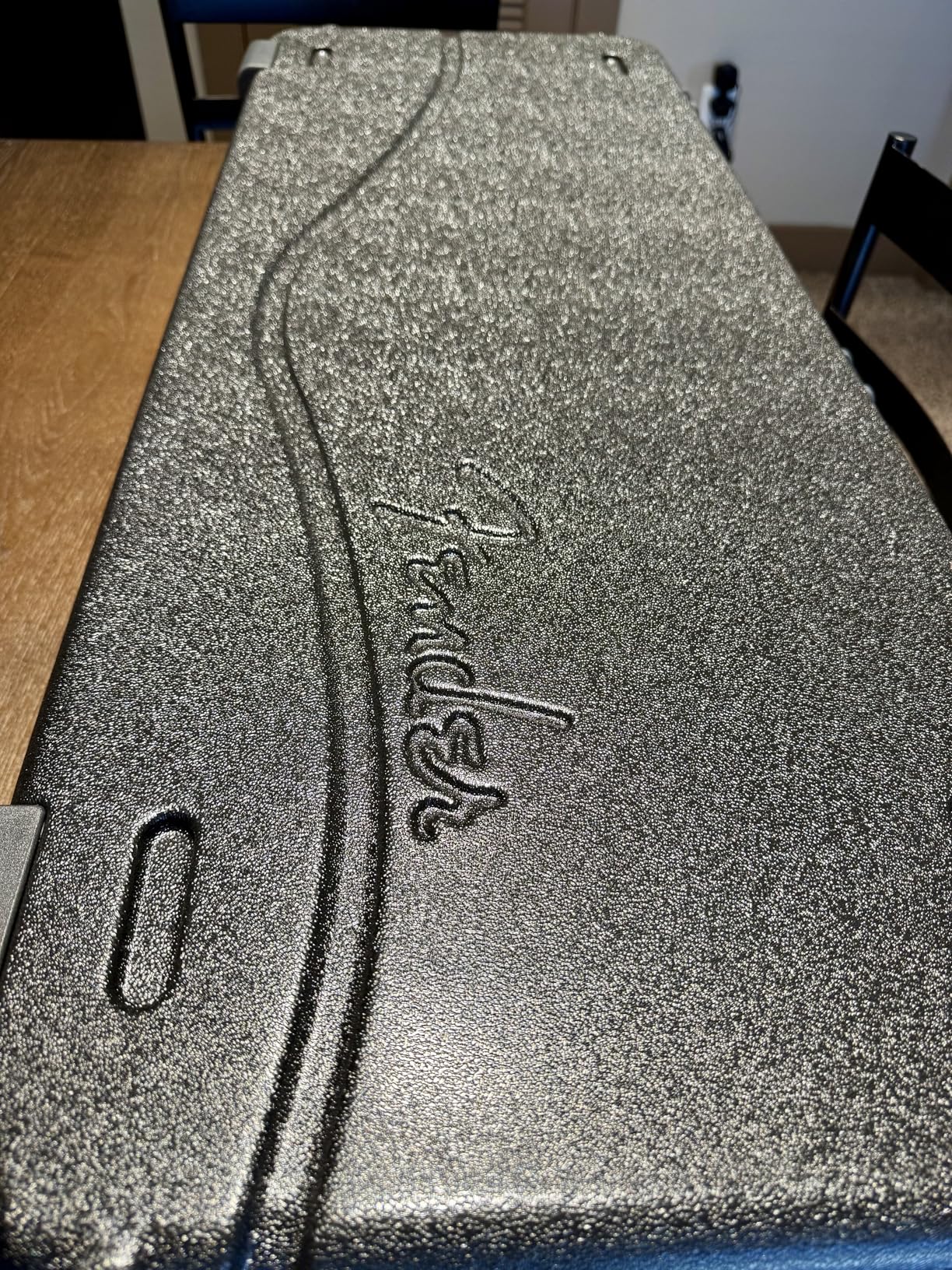 Fender Deluxe Molded Guitar Case for Stratocaster and Telecaster Electric Guitars, Military-Grade ABS Hard Shell with TSA Lock customer photo 1