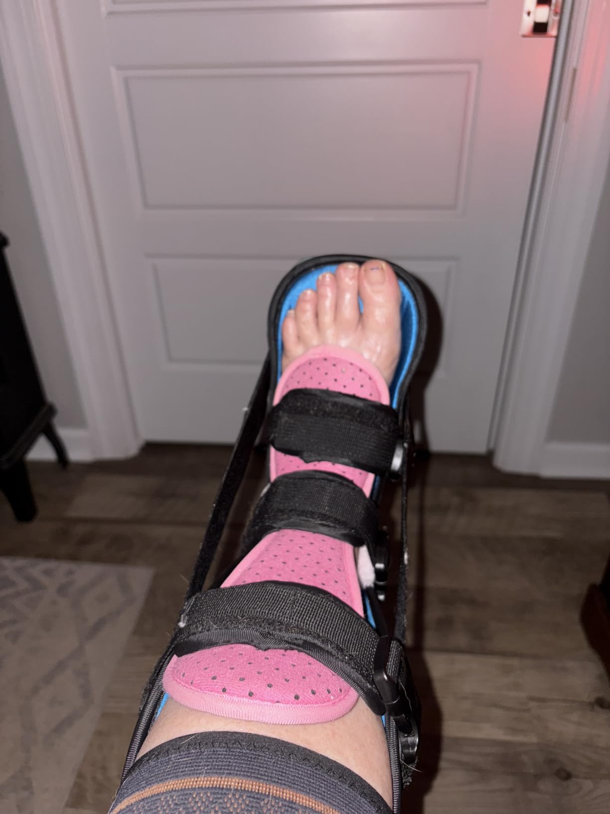 Plantar Fascitis Night Splint Heel & Foot Pain; P.F. Brace L4398 (Small {Men's shoe size less than 7 / Women's shoe size less than 7.5}) customer photo 2
