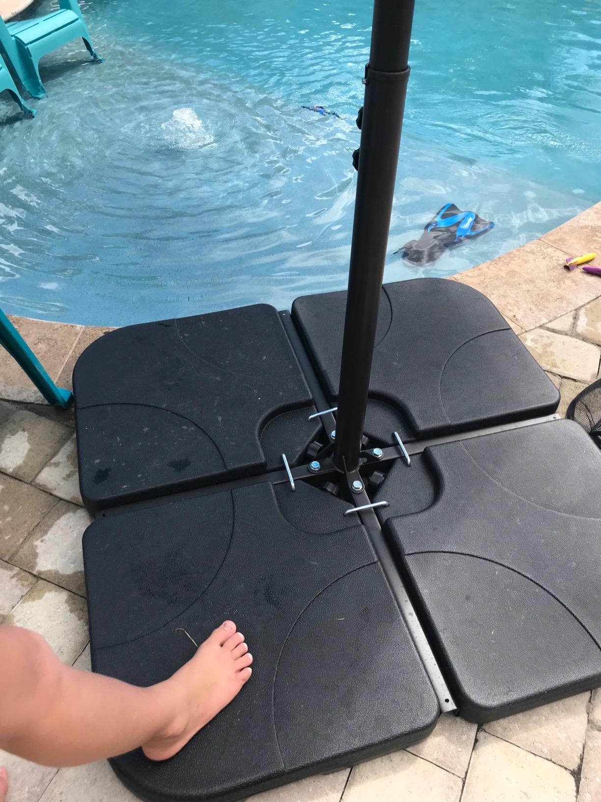 Best Choice Products 4-Piece 155lb Capacity Heavy-Duty Cantilever Offset Patio Umbrella Stand Square Base Plate Set w/ Easy-Fill Spouts for Water or Sand - Black customer photo 2