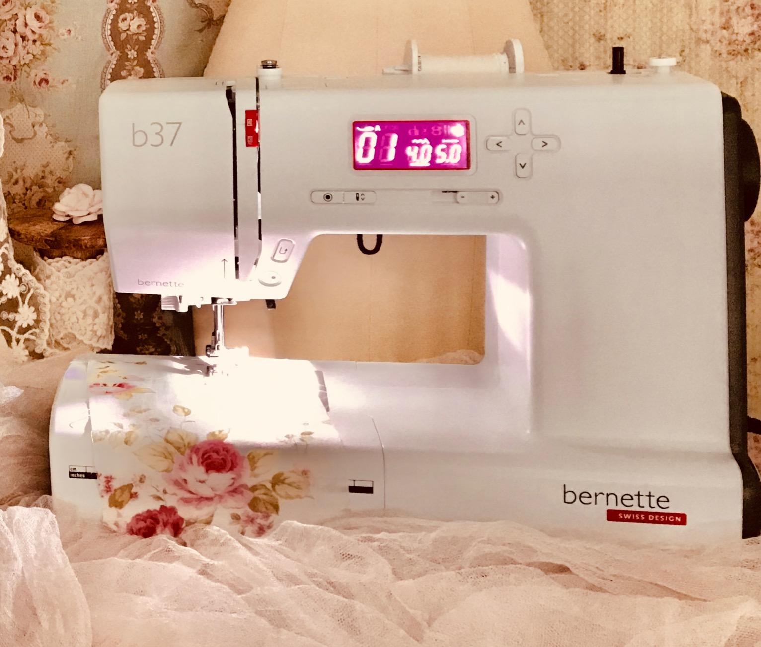 Bernette B37 Computerized Sewing Machine with LCD Display - 50 Stitches, One-Step Buttonhole, Automatic Needle Threader, Free Arm, LED Light customer photo 2