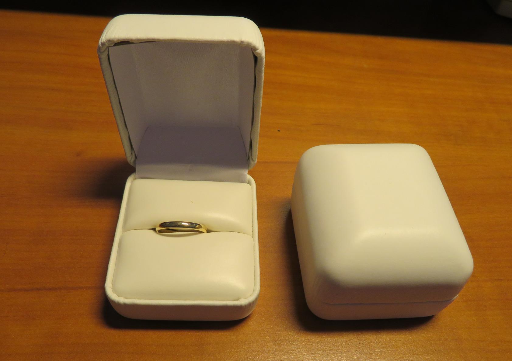 Amanda Rose 10K or 14K Gold 2mm High Polish Wedding Band for Women, Yellow Gold or White Gold, Size 4-10 customer photo 1