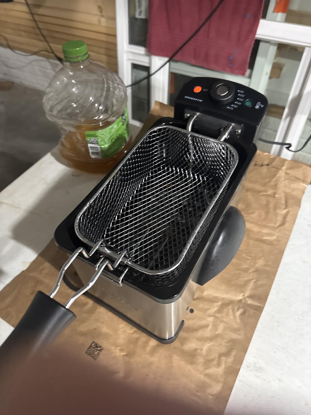 OVENTE Electric Deep Fryer, 2L Capacity, 1500W, Silver FDM2201BR | Lid w/ Viewing Window and Odor Filter, Adjustable Temperature, Removable Frying Basket and Easy to Clean Stainless Steel Body customer photo 1