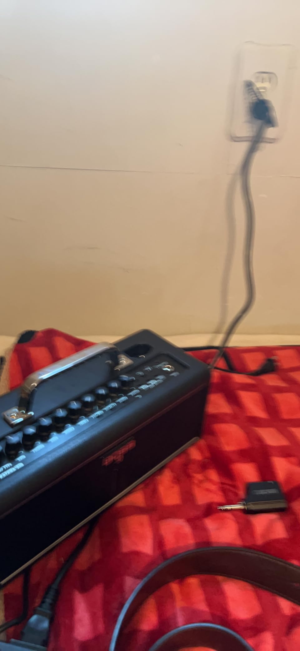 BOSS Katana-Air Wireless Compact Desktop Amplifier for Guitar, Bass & Acoustic-Electric Guitar & Bass | 5 Amp Characters | Acclaimed Katana Amp & Effect Tones | WL-T Transmitter with Motion Sensing customer photo 1
