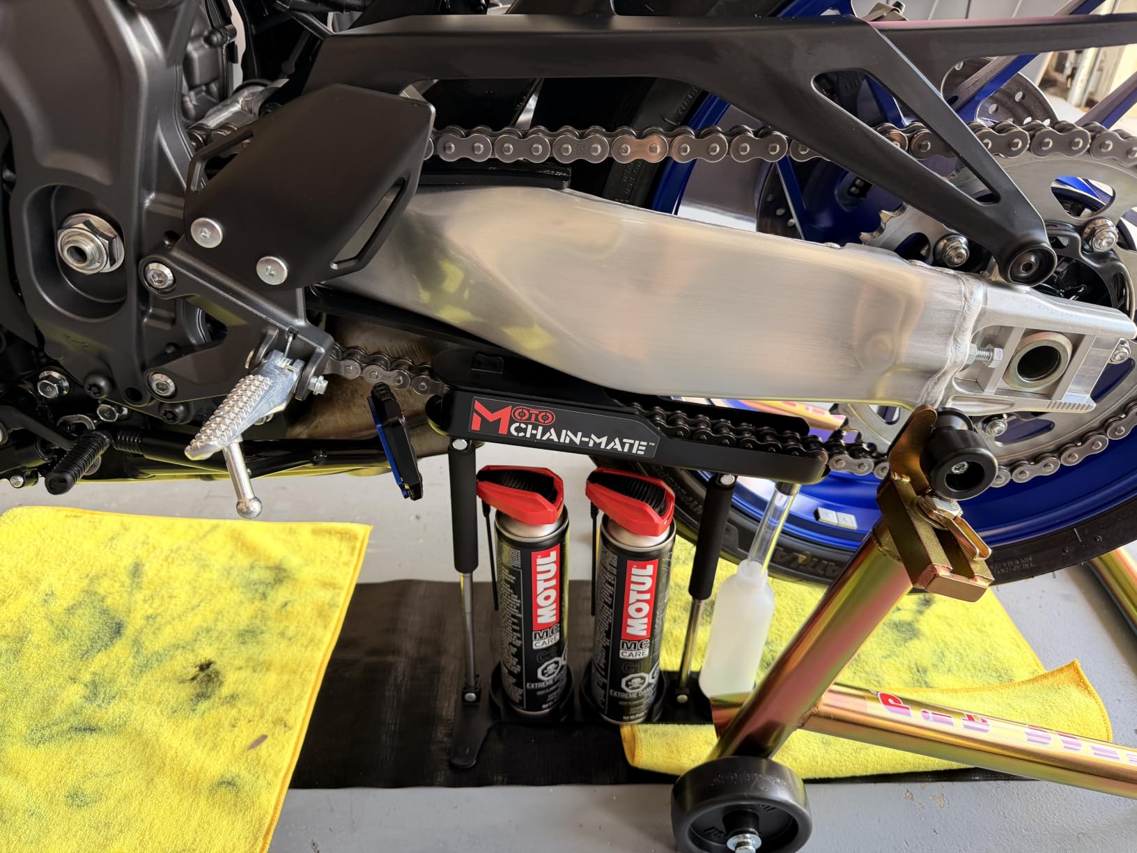 Moto Chain-Mate - The Ultimate Motorcycle Chain Cleaning and Lubrication Kit ! customer photo 1