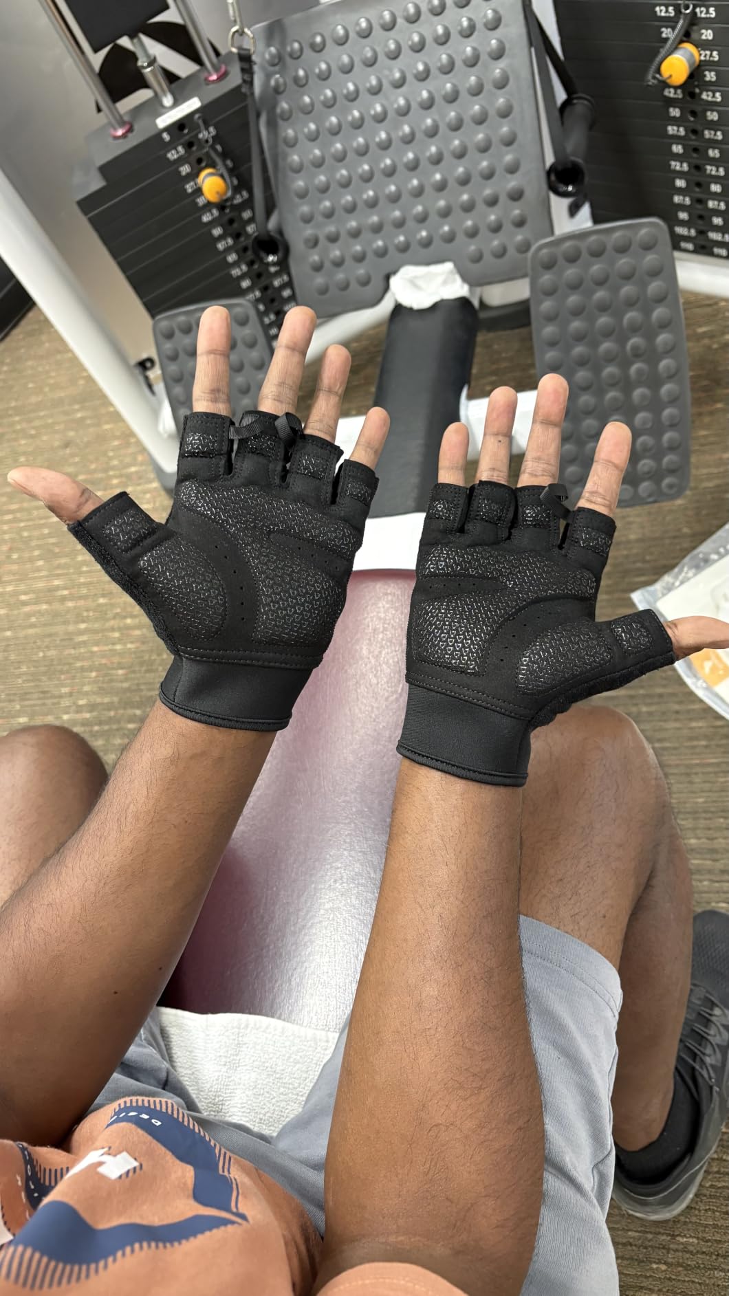 ATERCEL Workout Gloves for Men and Women, Exercise Gloves for Weight Lifting, Cycling, Gym, Training, Breathable and Snug fit customer photo 1