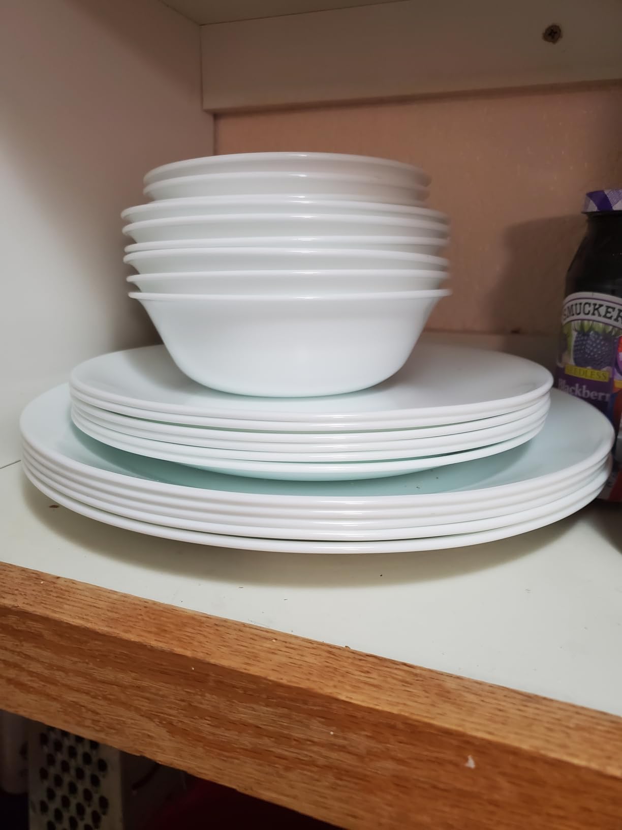 Vitrelle 8-Piece Dinner Plates Set Triple Layer Glass and Chip Resistant, Lightweight Round Plates, Winter Frost White customer photo 1
