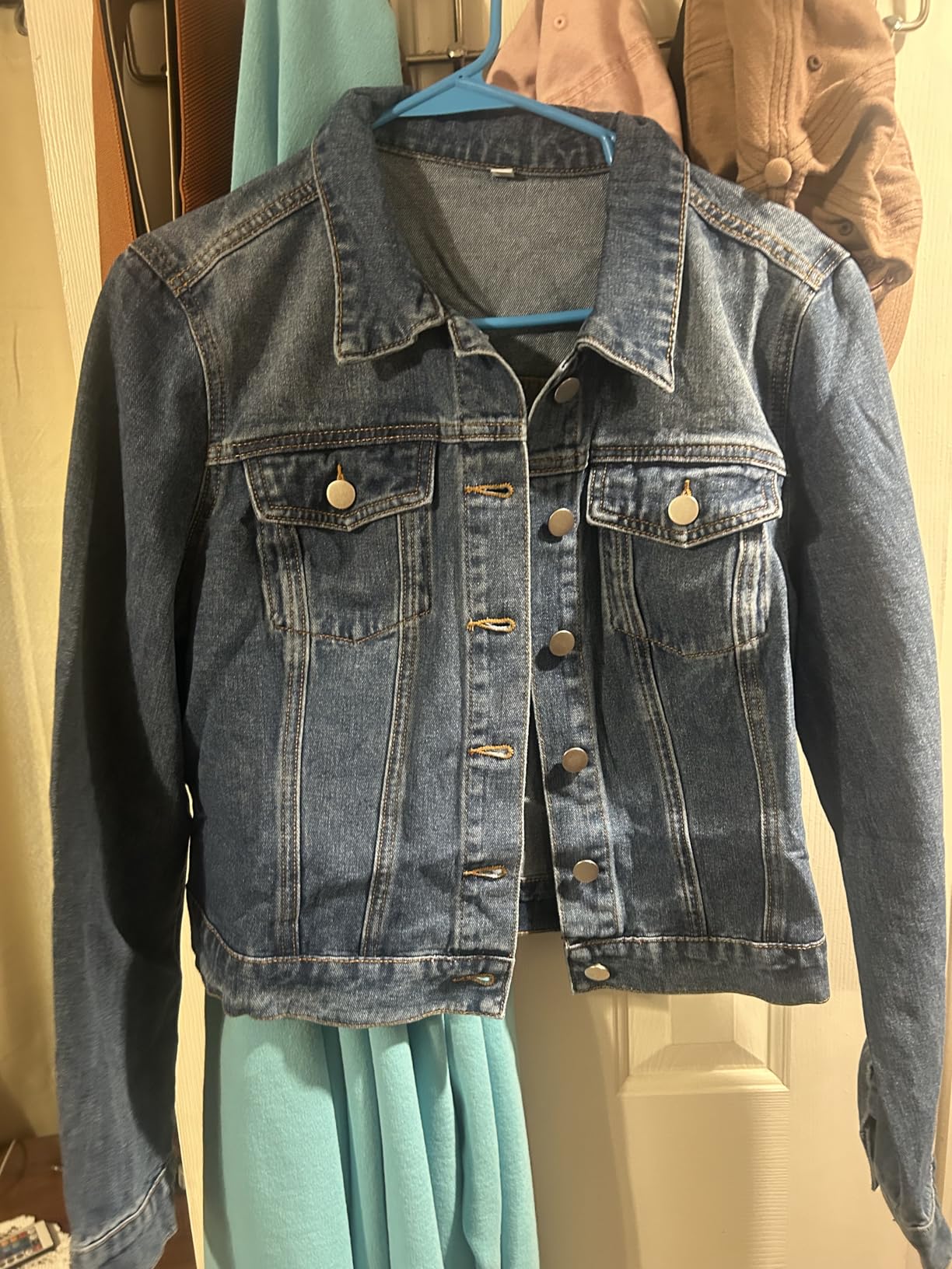 Women's Denim Jackets Cropped Long Sleeve Basic Button Down Crop Jean Shacket with Pockets customer photo 2