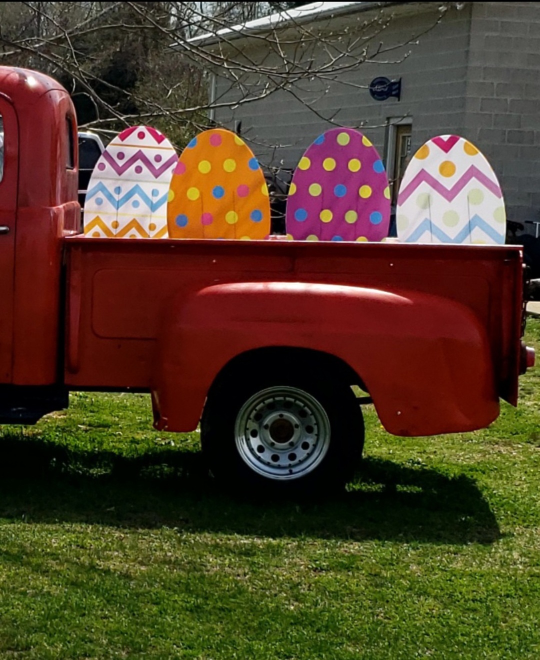 Fun Express Jumbo Easter Eggs Yard Signs 4-Pack - Large 18x24.5 Outdoor Easter Decorations with Stakes customer photo 2