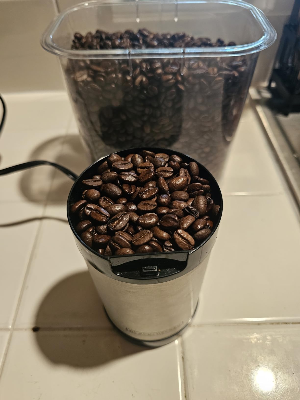 BLACK+DECKER One Touch Coffee Grinder, 2/3 Cup Coffee Bean Capacity, Spice Grinder, One Touch Push-Button Control -150 Watts -Stainless Steel Blades customer photo 1