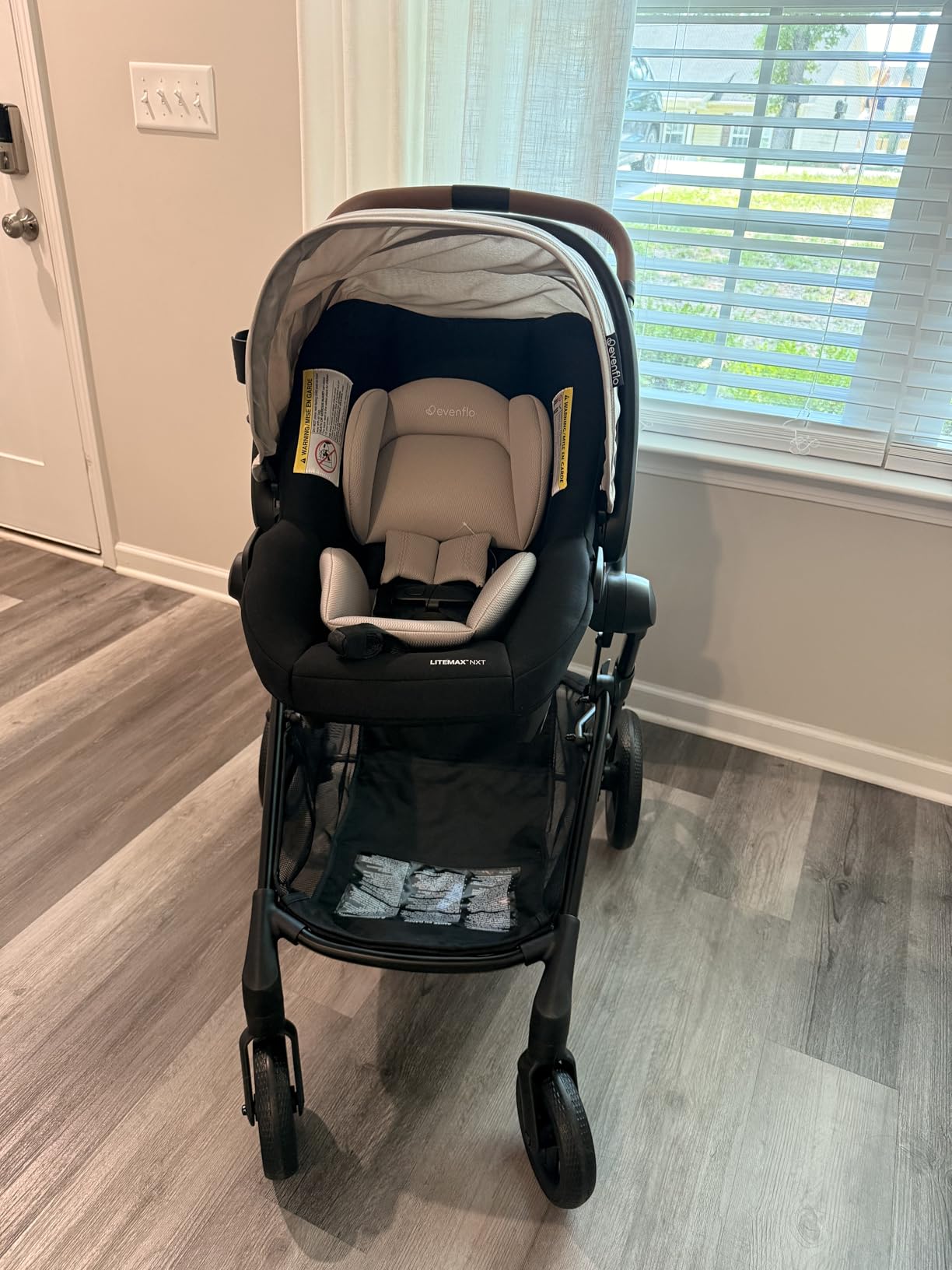 Evenflo Pivot NXT Travel System with LiteMax NXT Preemie and Infant Car Seat, 6 Modes of Use, Rear-Facing Lightweight Car Seat for Infants & Preemie 3-30 lbs, Stroller up to 50 lbs (Latte Tan) customer photo 2
