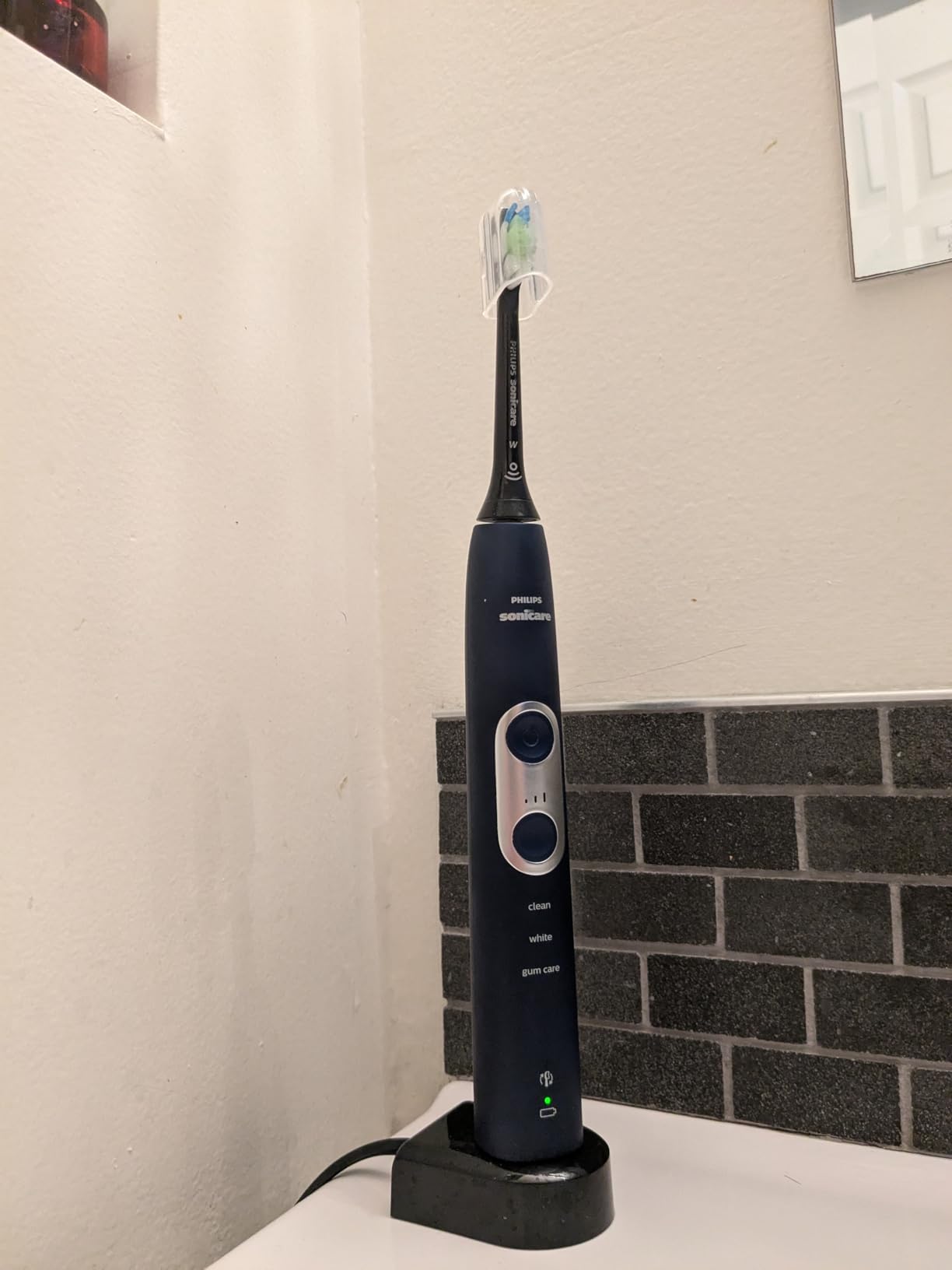 Philips Sonicare ProtectiveClean 6100 Rechargeable Electric Toothbrush, Deep Purple | 700% More Plaque Removal, Visual Pressure Sensor, 9 Brush Settings, 14-Day Battery, QuadPacer, Travel Case, HX6471/03 customer photo 2