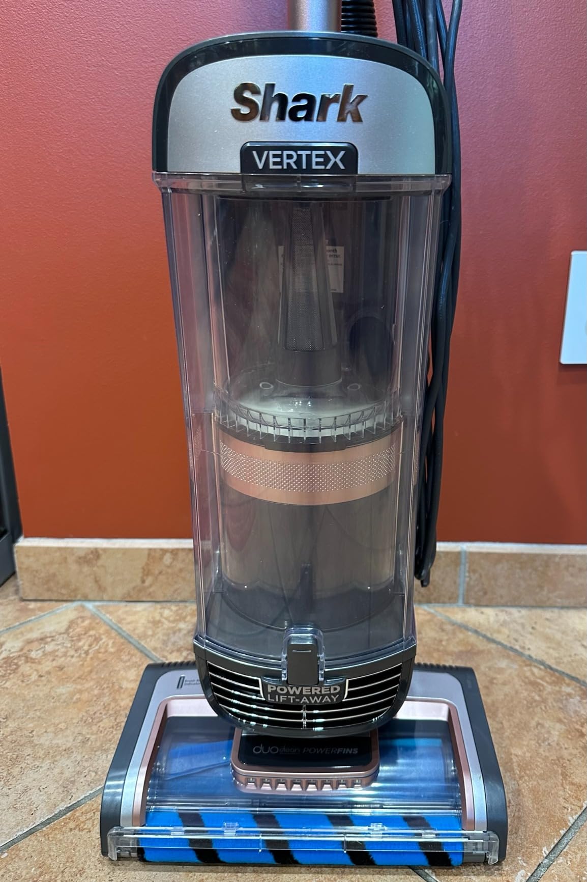 Shark Vertex Powered Lift-Away Upright Vacuum with DuoClean PowerFins, Self-Cleaning Brushroll, Large Dust Cup, Pet Crevice Tool, Dusting Brush & Power Brush, Silver/Rose Gold customer photo 2