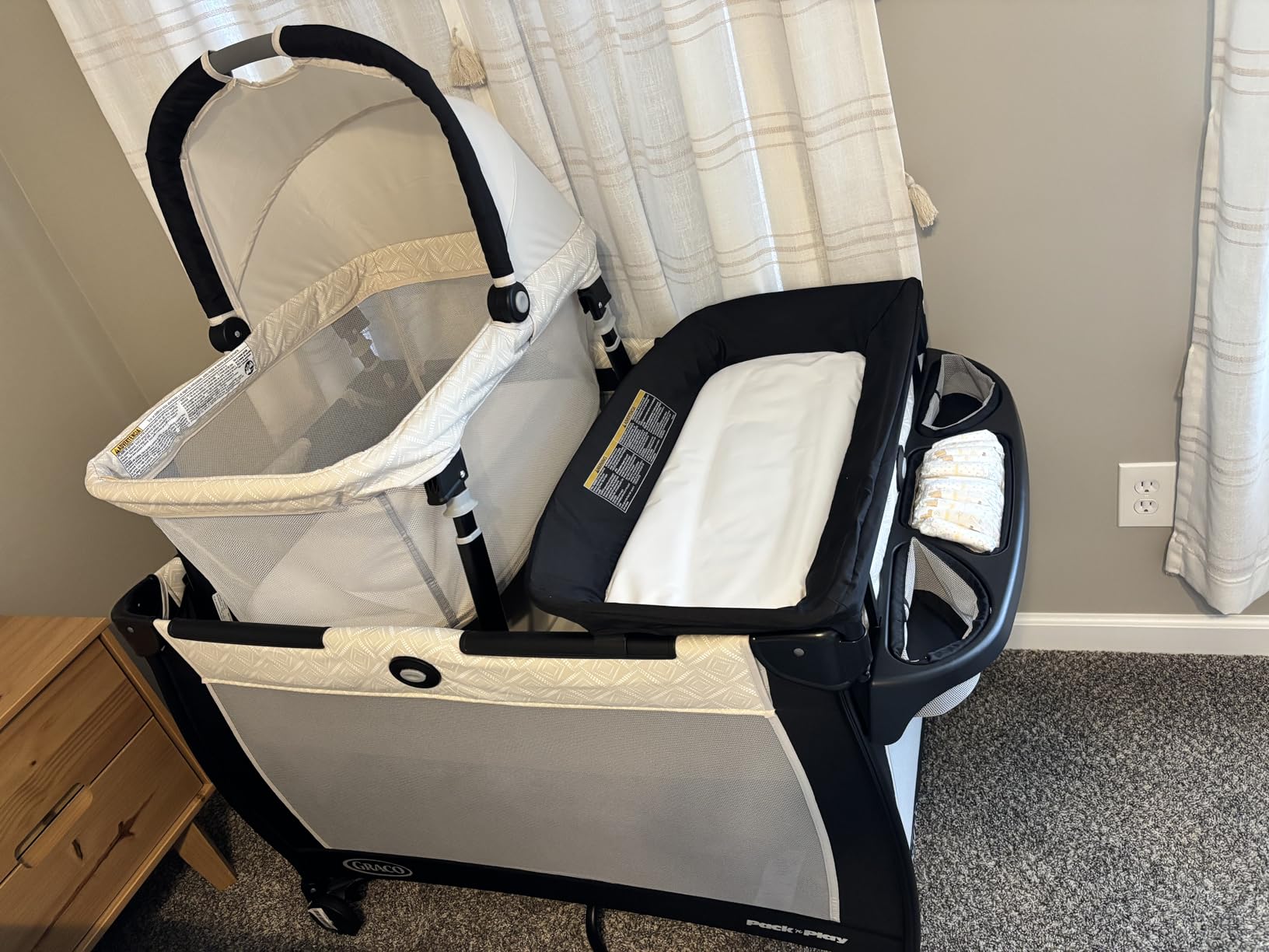 Graco Pack 'n Play Day2Dream Travel Bassinet Playard, Portable Bassinet, Diaper Changer, and More, Loft customer photo 2