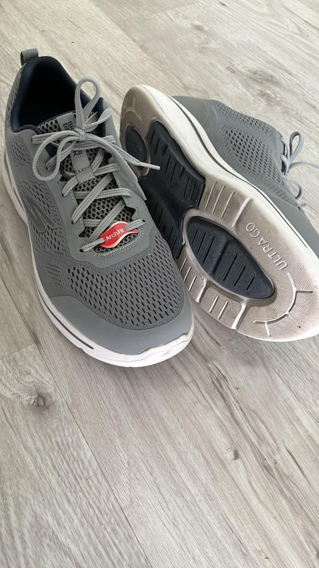Skechers Men's Gowalk Arch Fit - Athletic Workout Walking Shoe with Air Cooled Foam customer photo 1