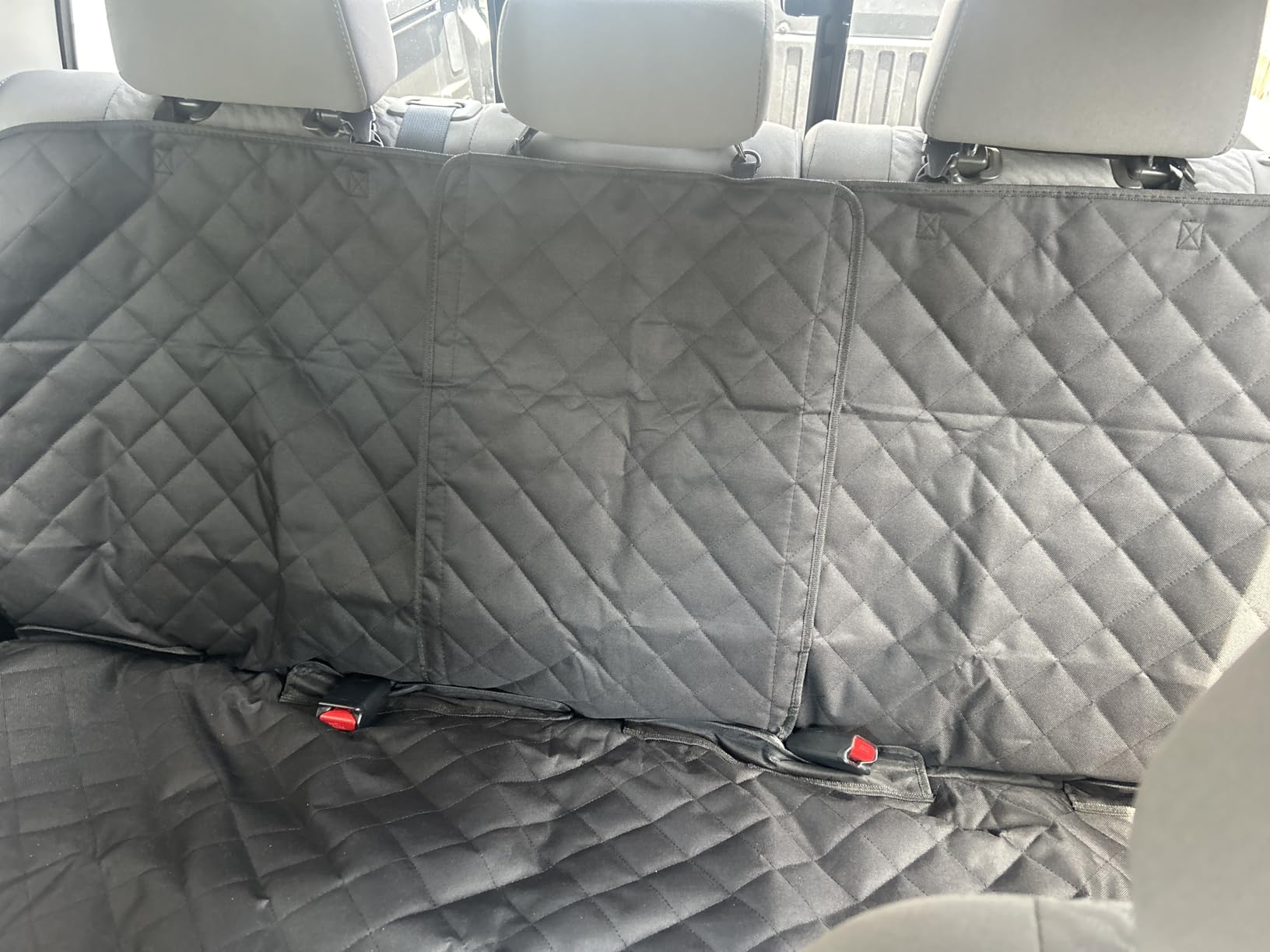 Lusso Gear Dog Car Seat Cover - Waterproof Non-Slip Car Back Seat Protector - Rear Car Seat Cover for Dogs - Universal Fit for Sedans Trucks SUVs - Machine Washable customer photo 1