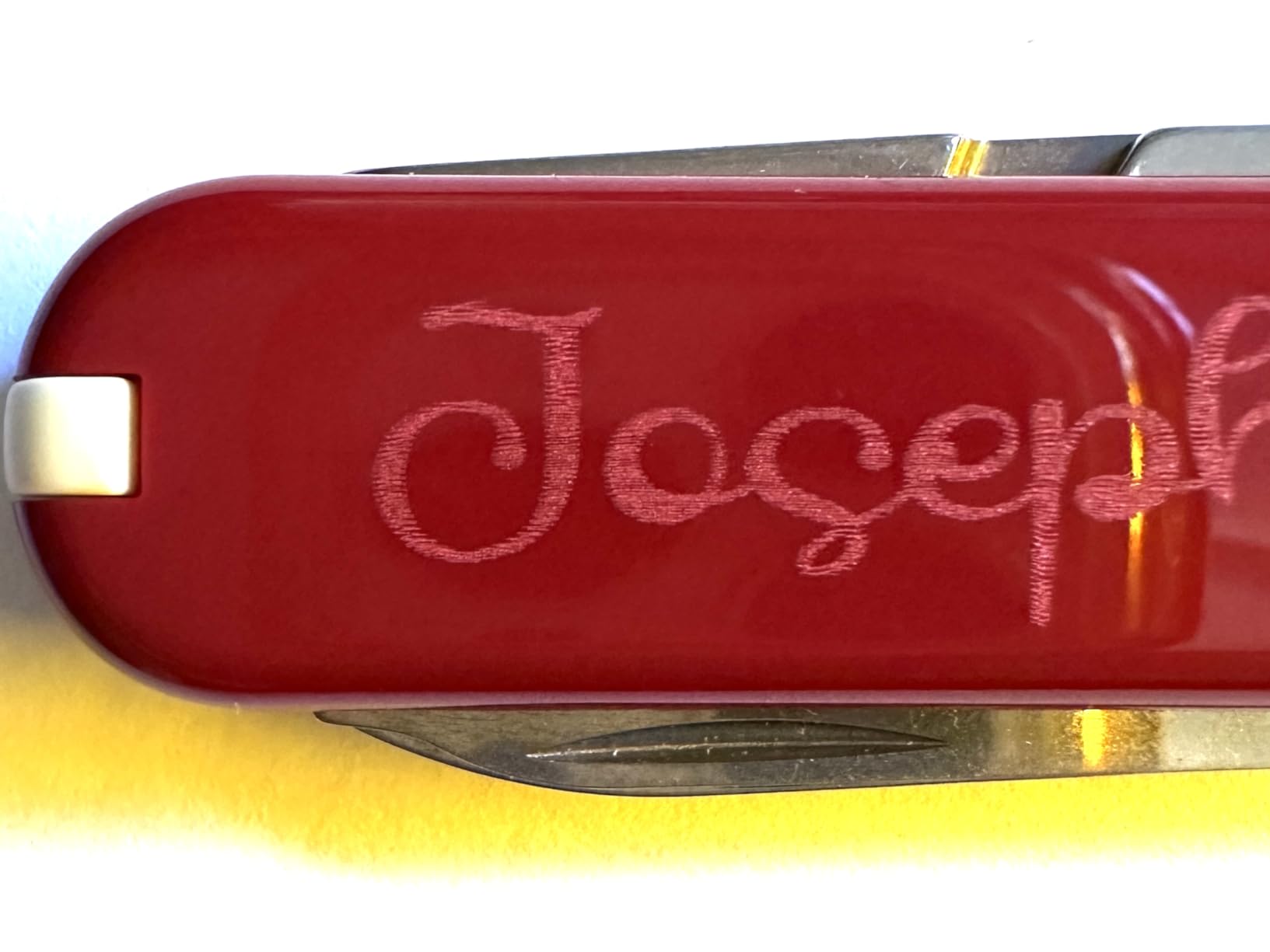 Classic SD Swiss Army Knife, Compact, 7 Functions, Swiss Made Pocket Knife with Small Blade, Screwdriver and Key Ring - Style Icon (Red) customer photo 1