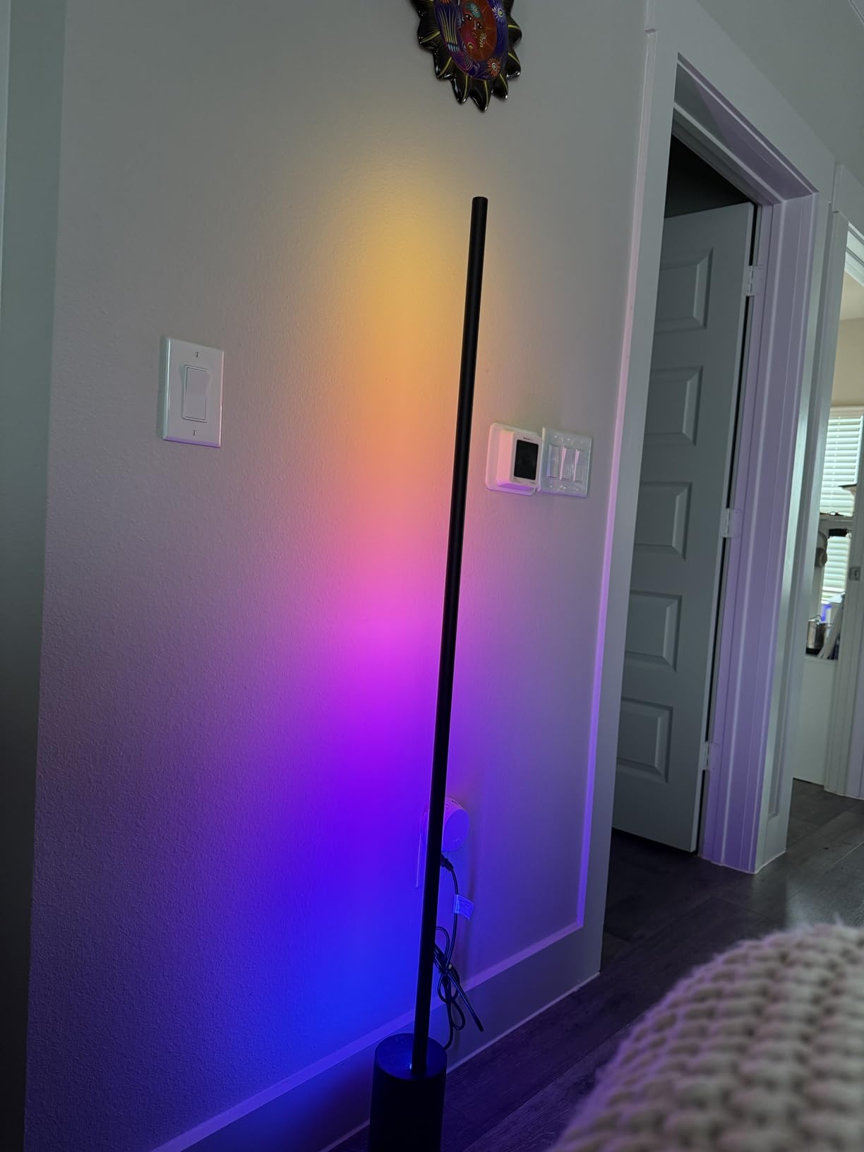 Philips Hue Signe Smart Color Changing Floor Lamp, Black, White and Color Ambiance, Pack of 1, Use with Hue App, LED Floor Lamp Works with Alexa, Google Assistant, and Apple Homekit customer photo 2