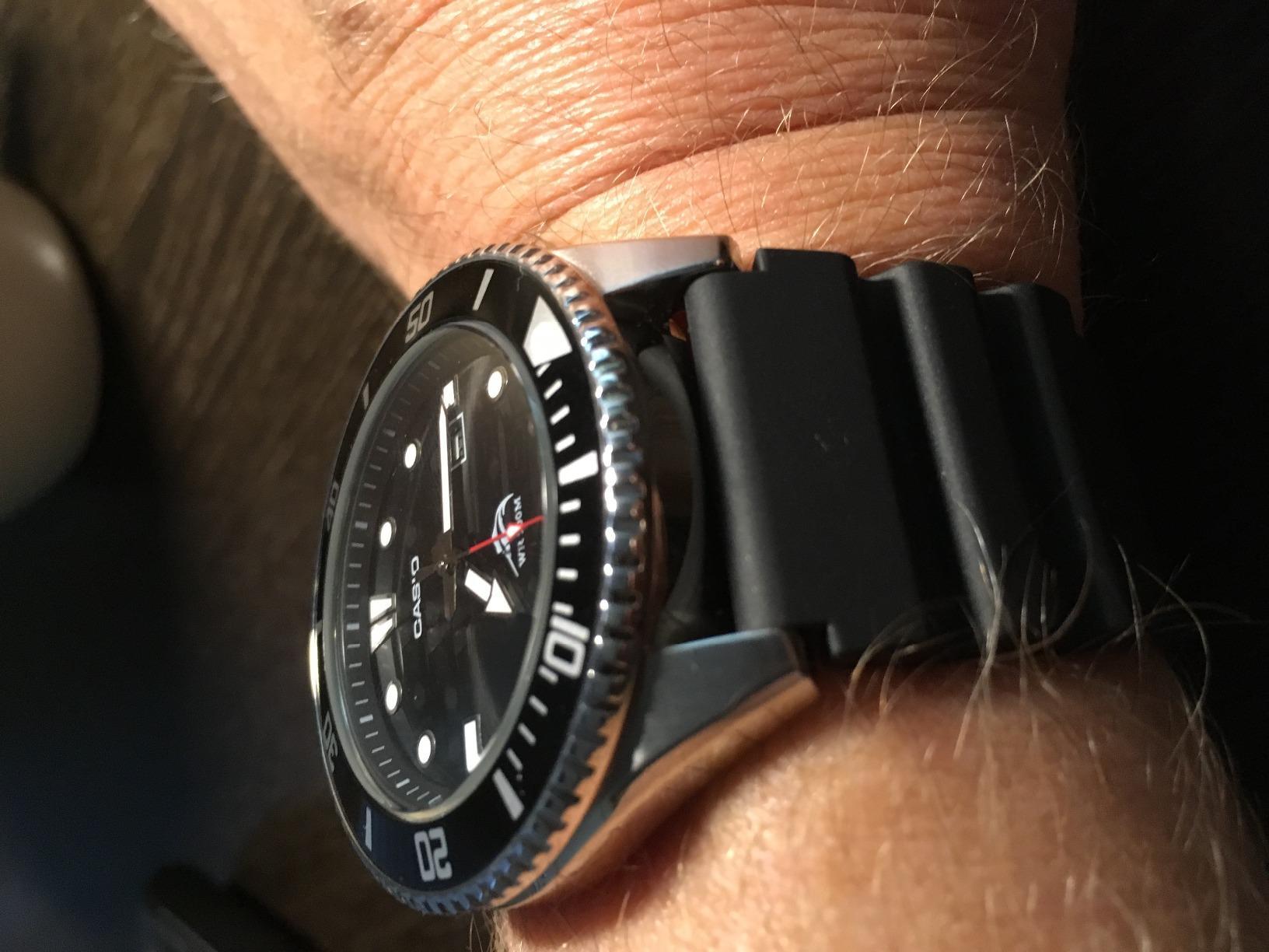 Casio MDV106 Series Unisex Analog Dive Watch | 200M WR | Stainless Steel Case | Resin Band | Date Display customer photo 2