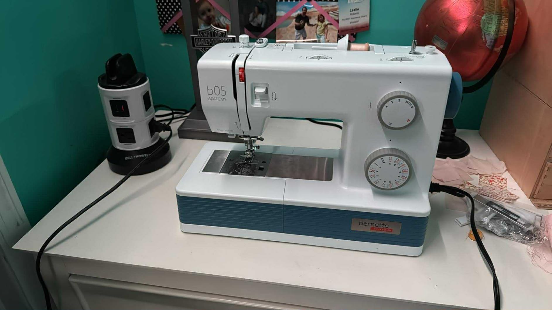 Bernette B05 Academy Sewing Machine - 30 Stitches Variety, LED Light, Extension Table, Presser Feet, Spools, Felt Discs, Ripper customer photo 1
