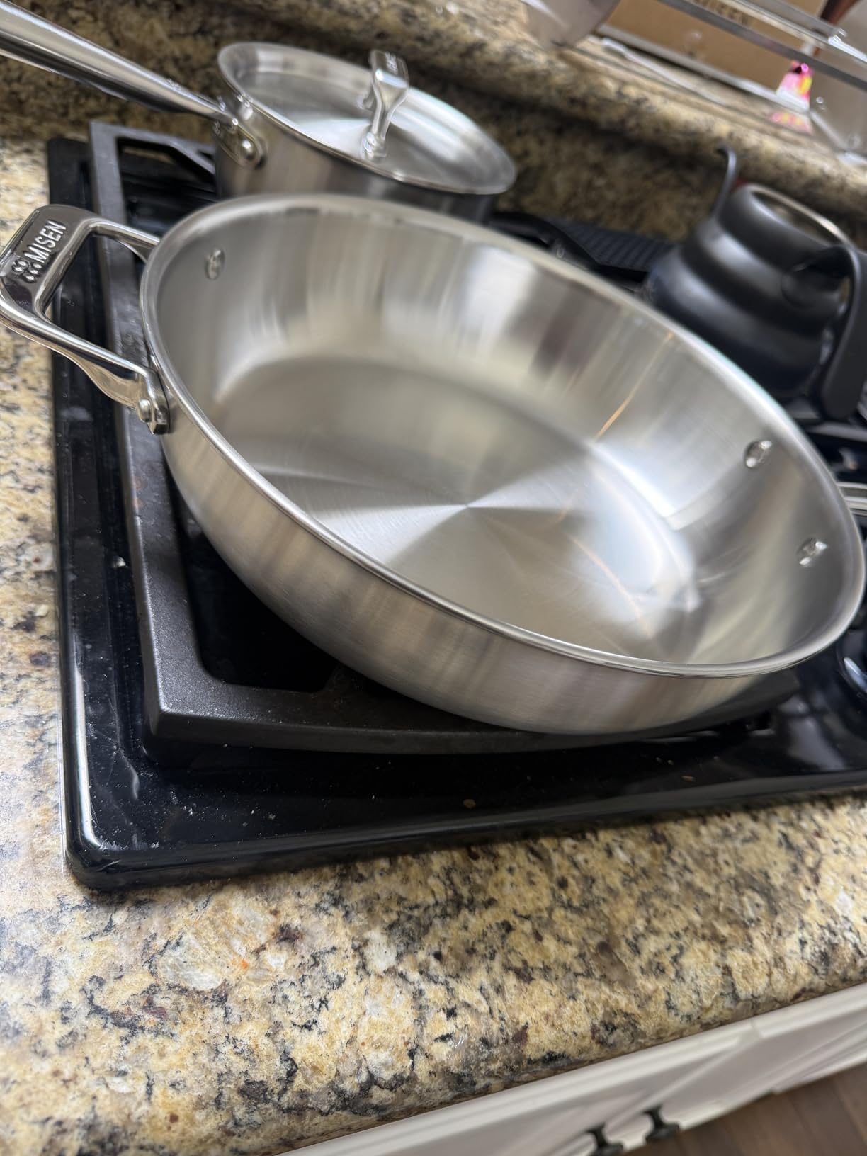 Misen 5-Ply Stainless Steel Saucier with Lid - Induction-Compatible Pan with Curved Sides for Smooth Stirring - Oven Safe to 800°F - Even Heat Distribution & Ergonomic Handle - 2 QT customer photo 1