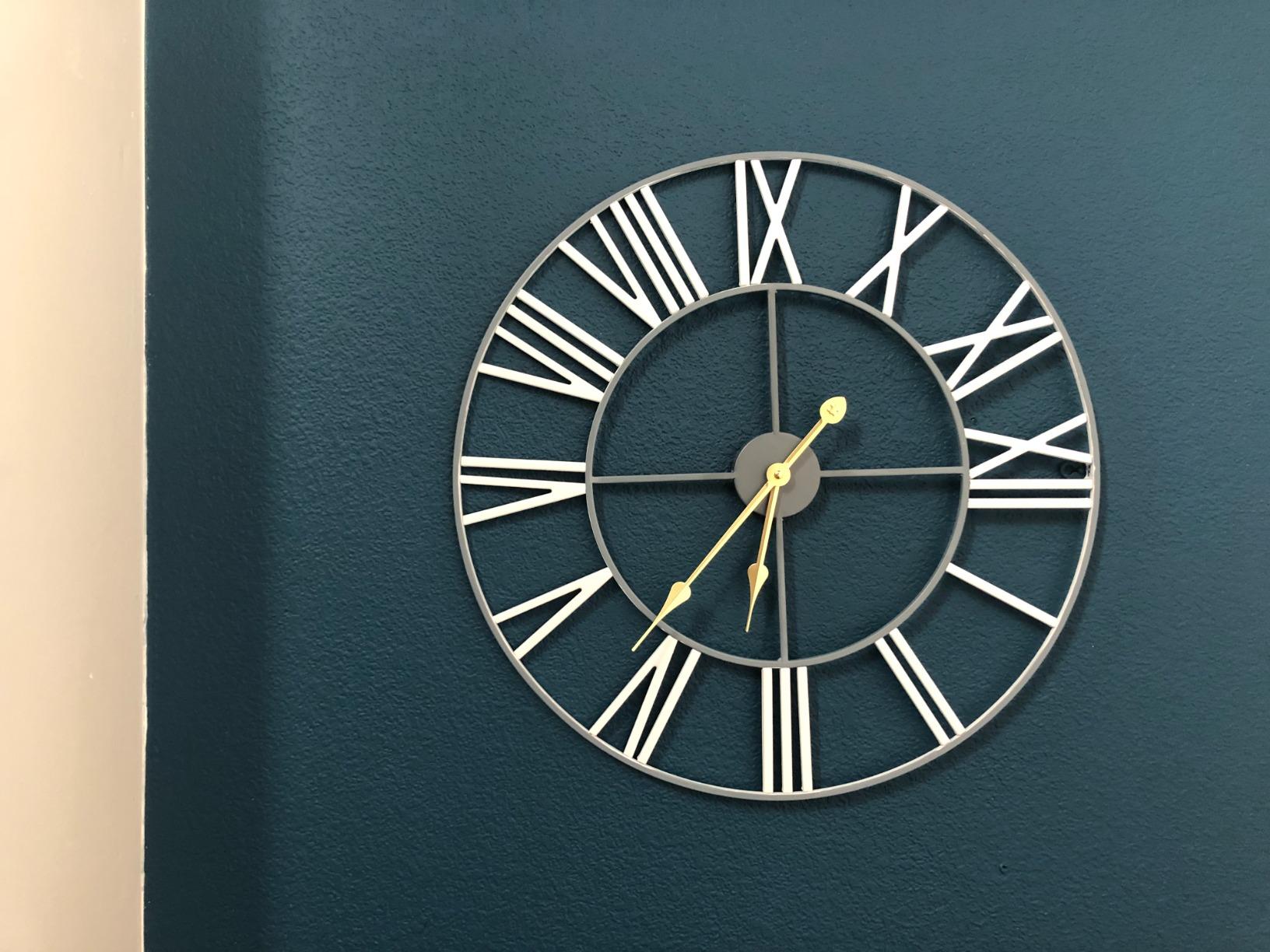 Sorbus Large Wall Clock for Living Room Decor - 24 inch Big Wall Clock Decorative - Battery Operated - Roman Numeral Analog Large Clock for Bedroom, Room, Home, Kitchen, Office, Wall Decor (Gold) customer photo 2
