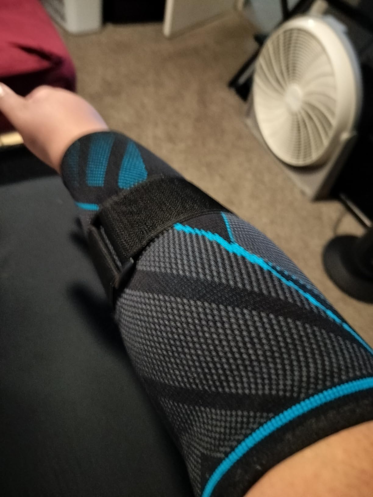 Arm & Elbow Compression Sleeve(1 Pair)，Tennis Elbow Braces for Tendonitis and Tennis Elbow，Arm Guards Supports golfer ，tennis elbow relief for women & men,elbow sleeve for weightlifting customer photo 1