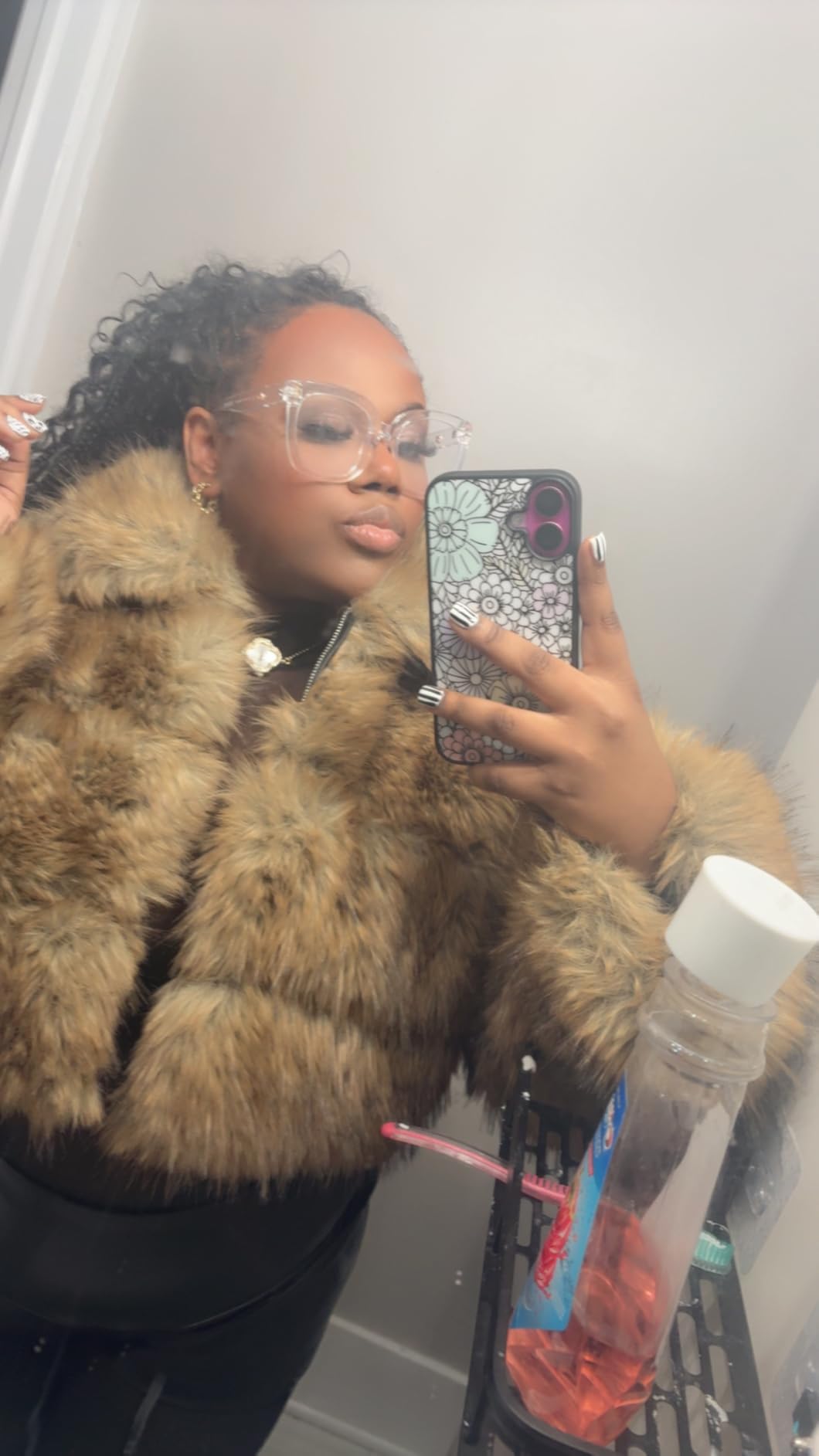 loveimgs Women Fluffy Faux Fur Coat Cropped Jacket Puffer Jacket Zip Up Winter Warm Fuzzy Teddy Jacket customer photo 2