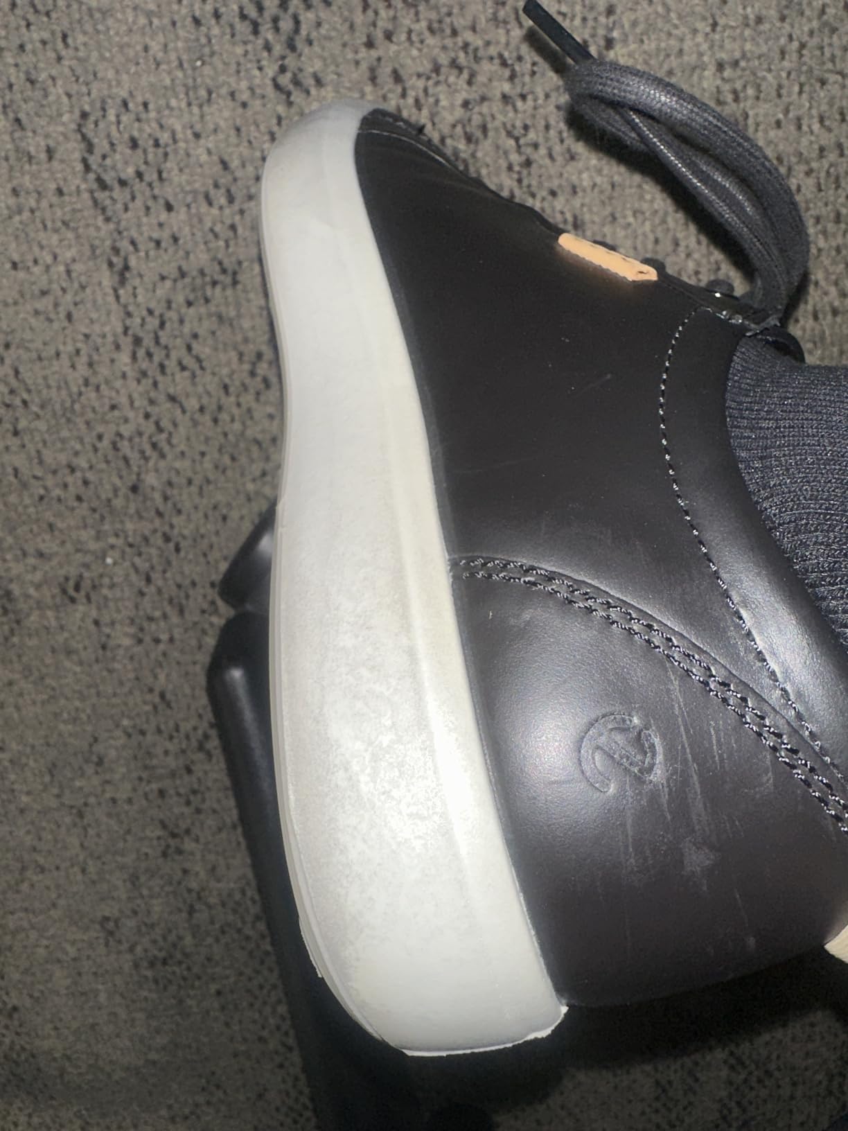 ECCO Women's Soft 7 Leisure Sneaker customer photo 2
