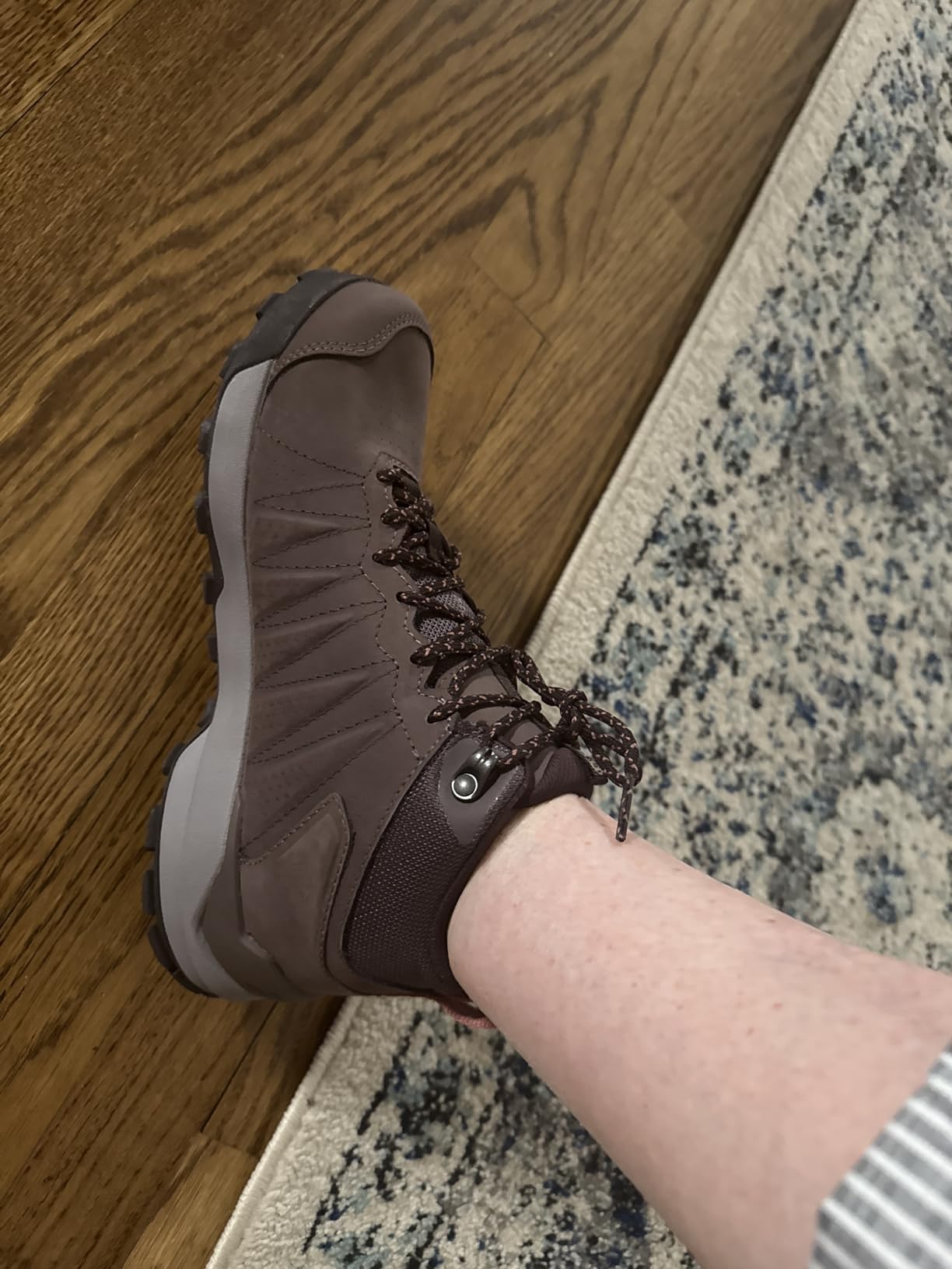 Oboz Women's Sypes Mid Leather B-Dry Waterproof Hiking Shoe customer photo 2