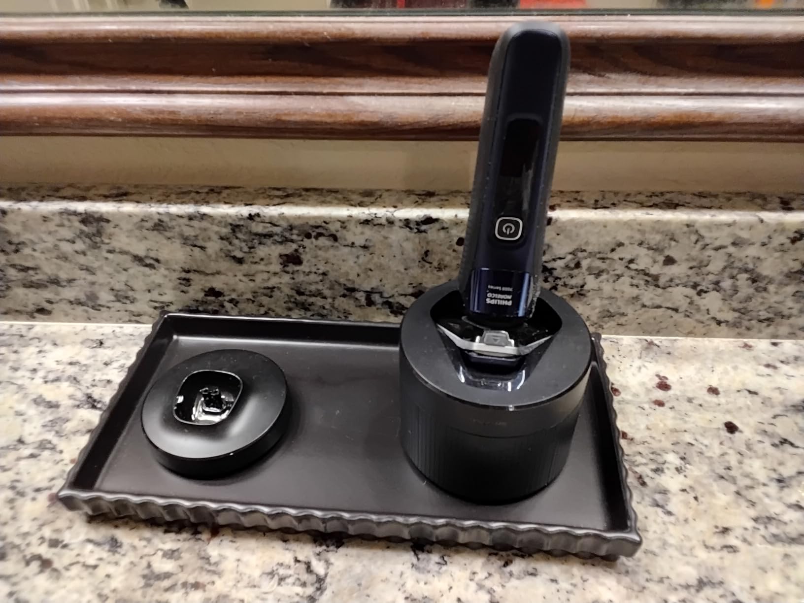 Philips Norelco 7800 Electric Shaver, Black | 45 SteelPrecision Blades, SenseIQ Technology, Nano SkinGlide coating, 360° Flexible Heads, Charging Stand, S7885/85 customer photo 2