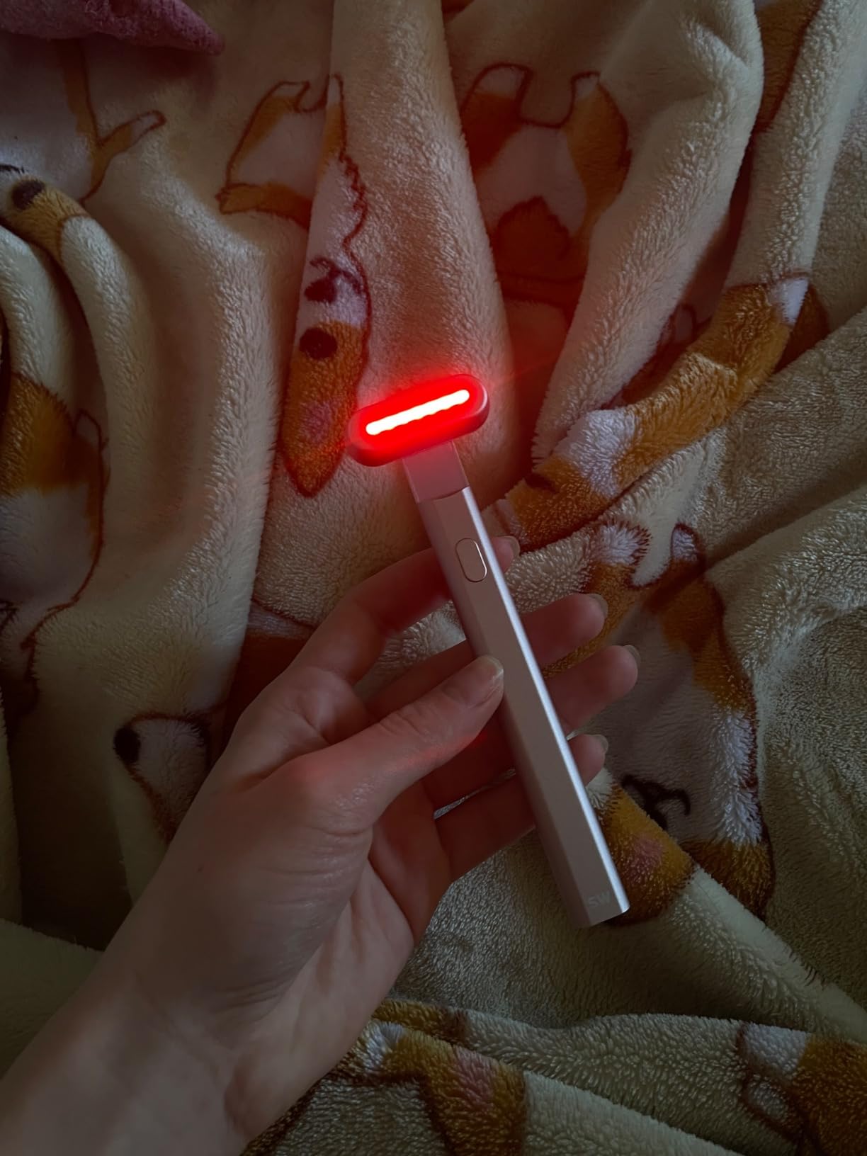 Solawave 4-in-1 Radiant Renewal Red Light Therapy Wand & Renew Complex Activation Serum | Beauty Device for Face & Neck | Serum Boosts Anti-Aging Effects, Reduces Wrinkles, Dark Circles & Puffiness customer photo 2