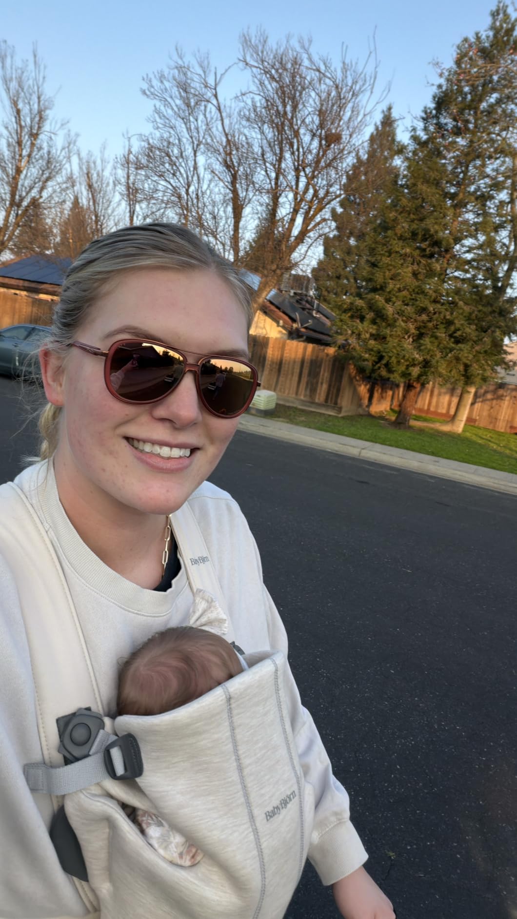 BabyBjörn Baby Carrier Mini, Light Beige, 3D Jersey | Infant Carrier (7-24 lbs), Ergonomic, Easy-to-Use customer photo 2