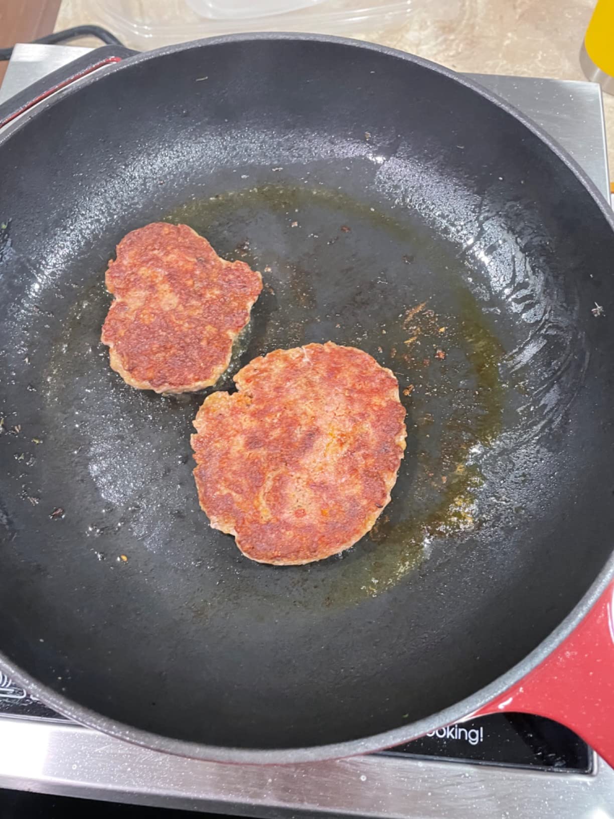 Made In Cookware - Enameled Cast Iron Skillet (Red) - Exceptional Heat Retention & Durability - Professional Cookware - Crafted in France - Induction Compatible customer photo 2
