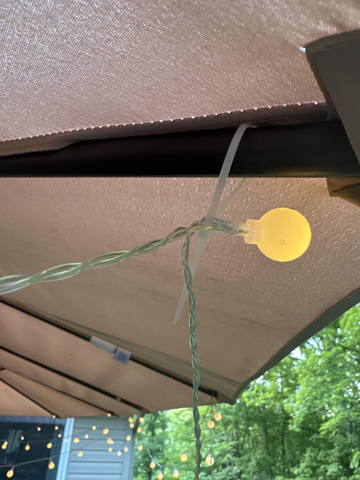 1 Pack 32 Feet Patio Umbrella Lights, 8 Lighting Modes LED String Lights with 64 Pcs Shatterproof Globe, Remote Control Battery & USB Powered, Waterproof Hanging Light Decorate for Patio customer photo 2